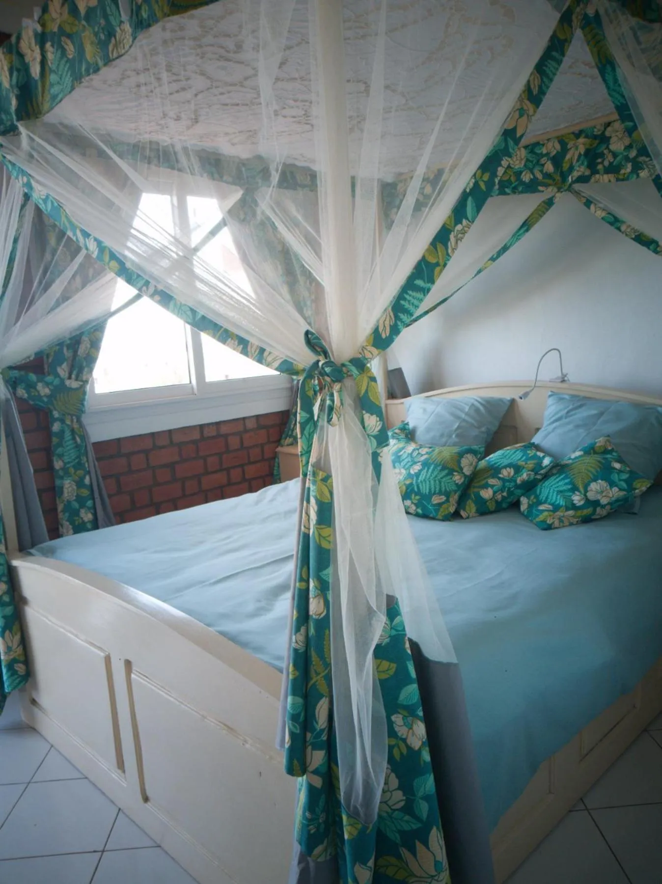 Photo of the whole room, Bed in Avamada Lodge