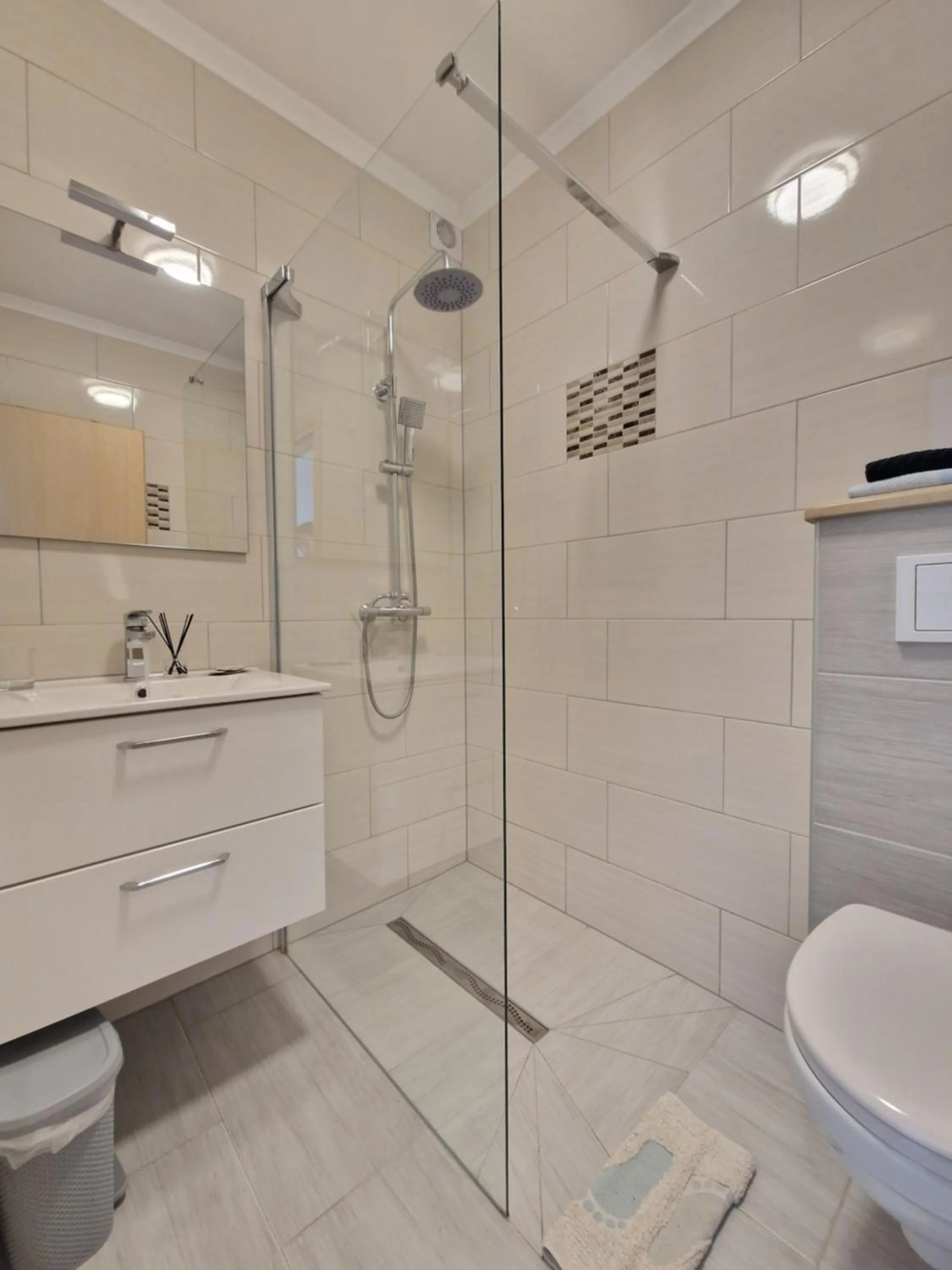 Apartments Silva with a view of sea