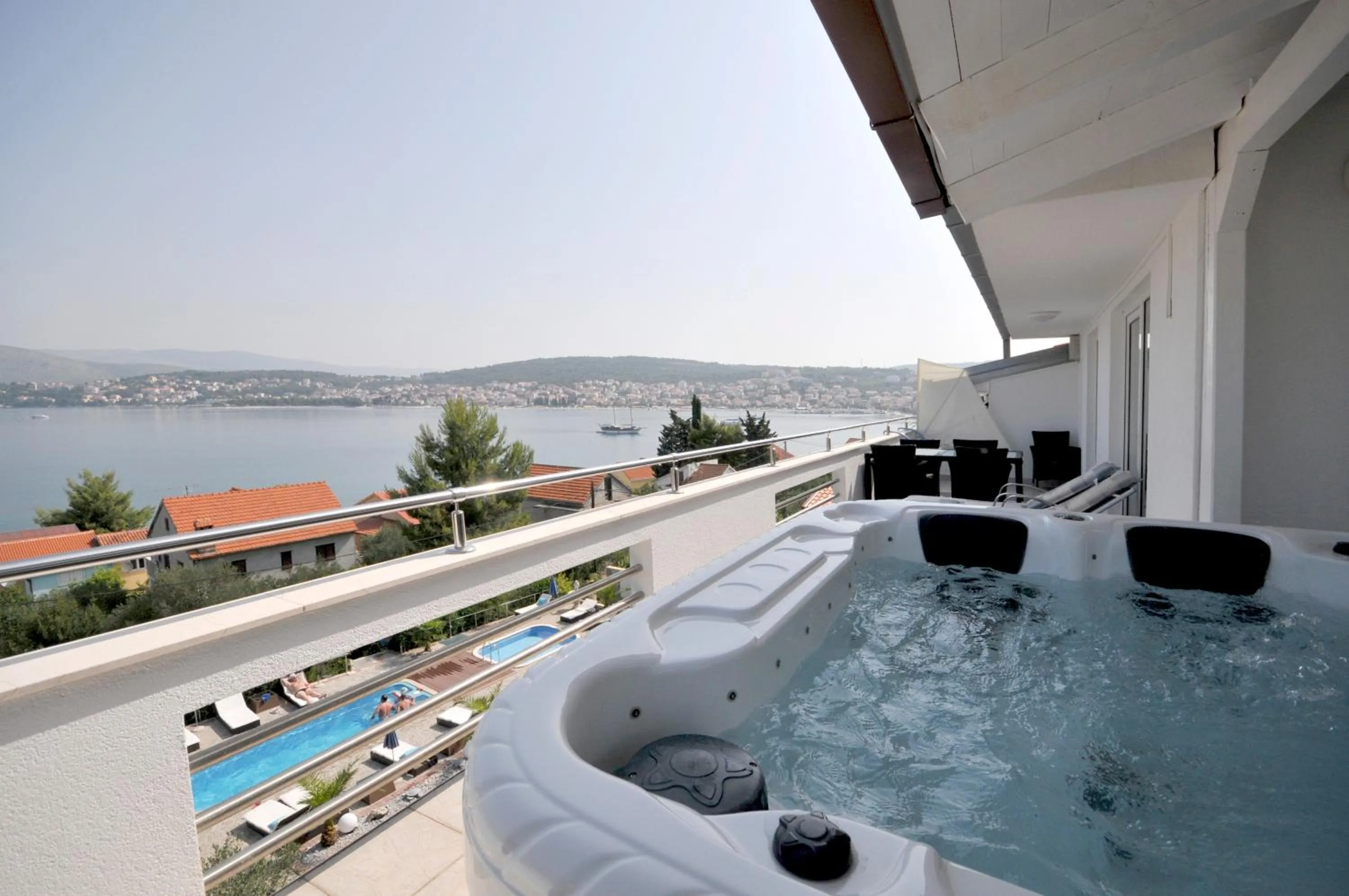 Hot Tub in Apartments Silva with a view of sea