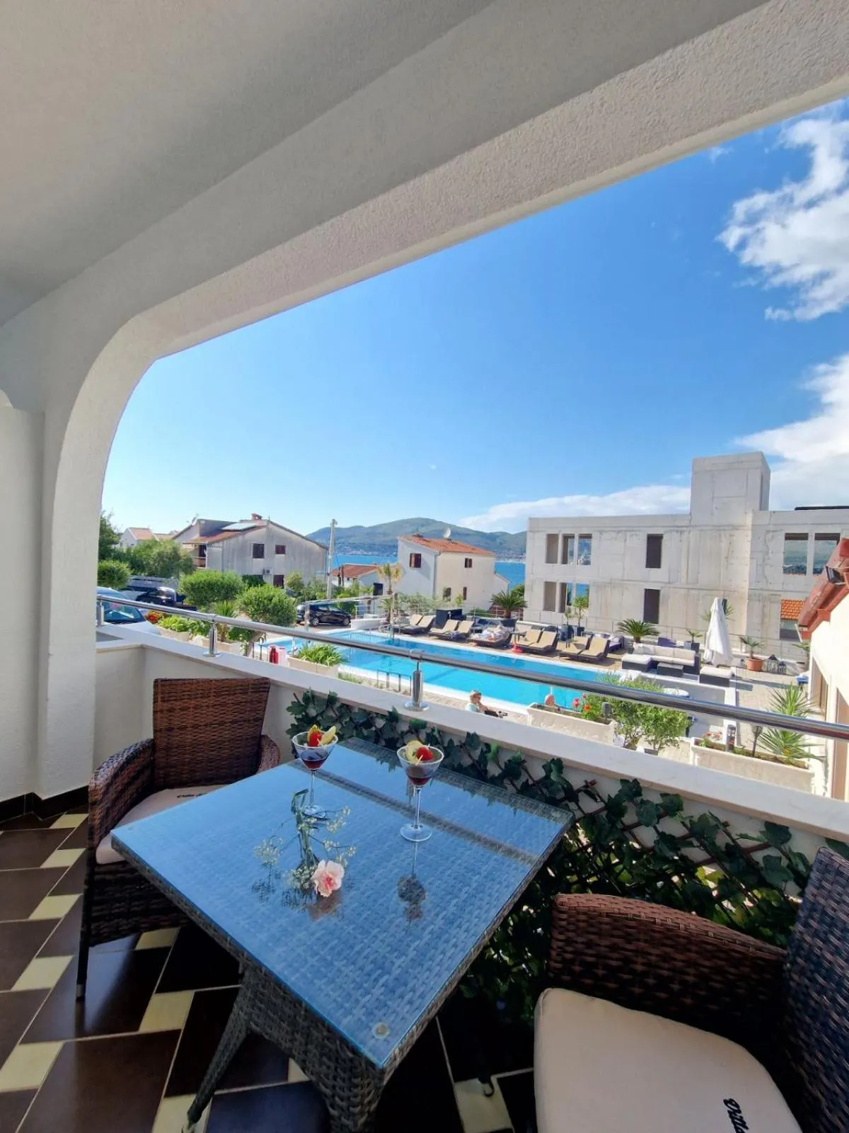 Apartments Silva with a view of sea