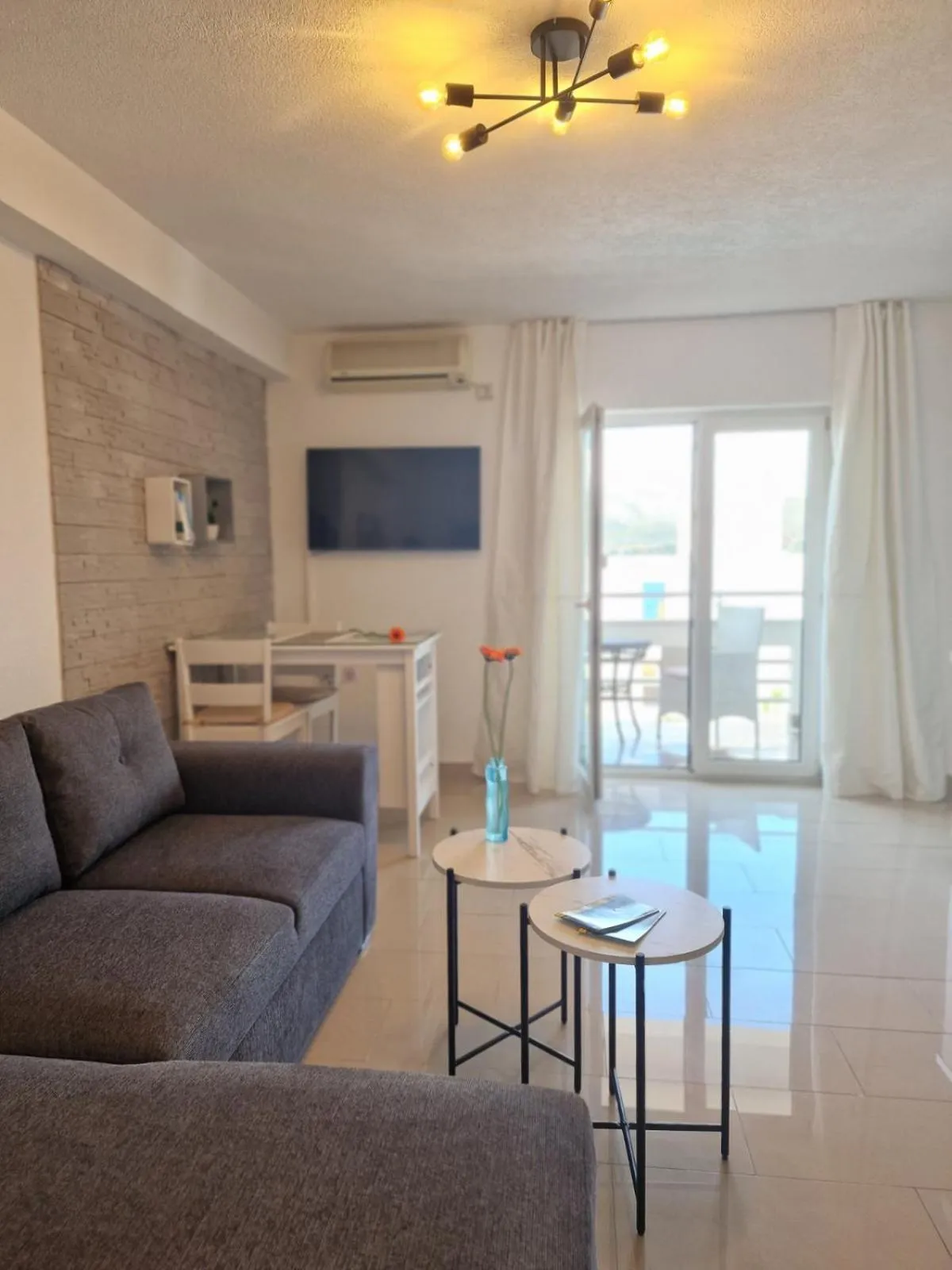 Apartments Silva with a view of sea