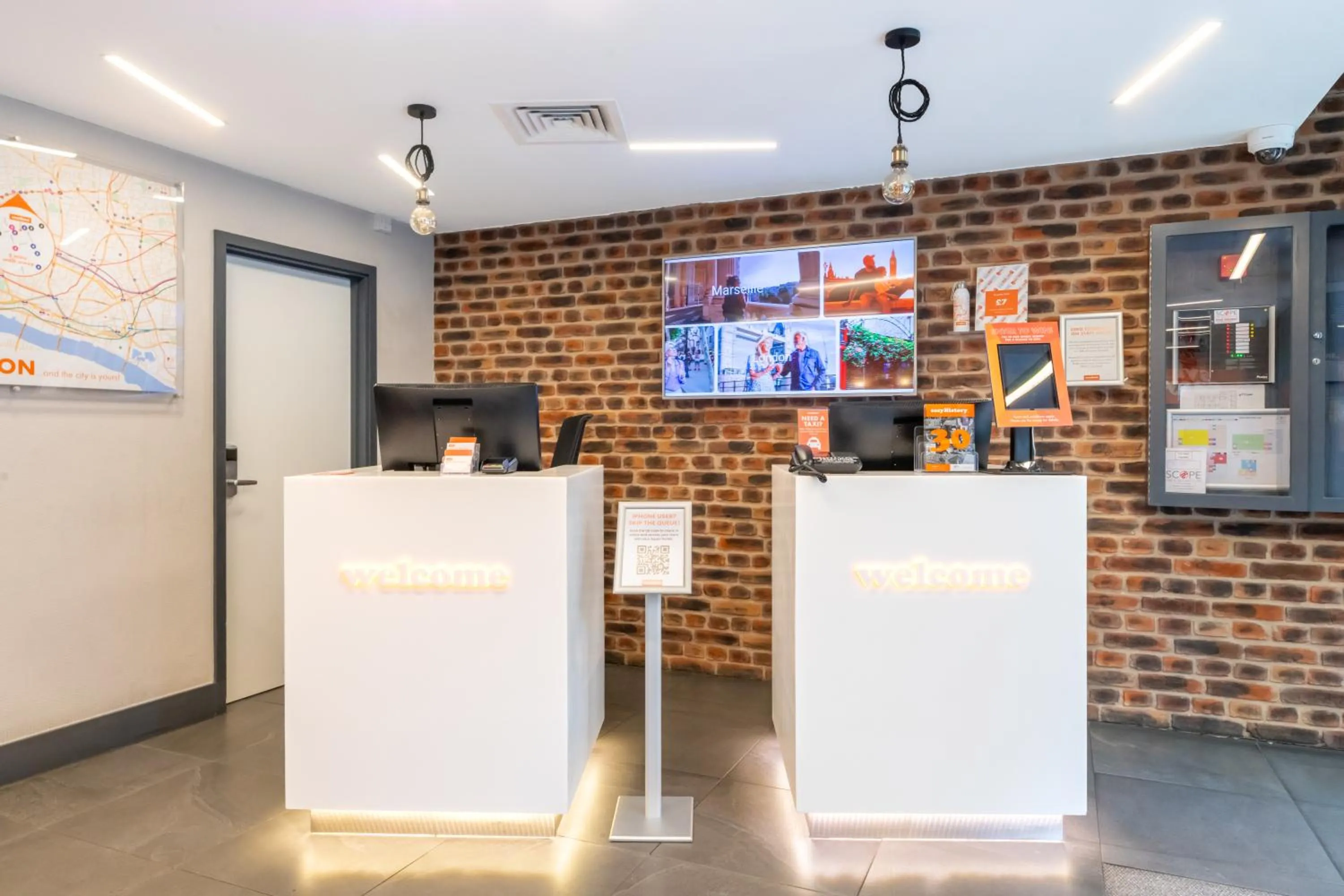 Lobby or reception in easyHotel London City Shoreditch