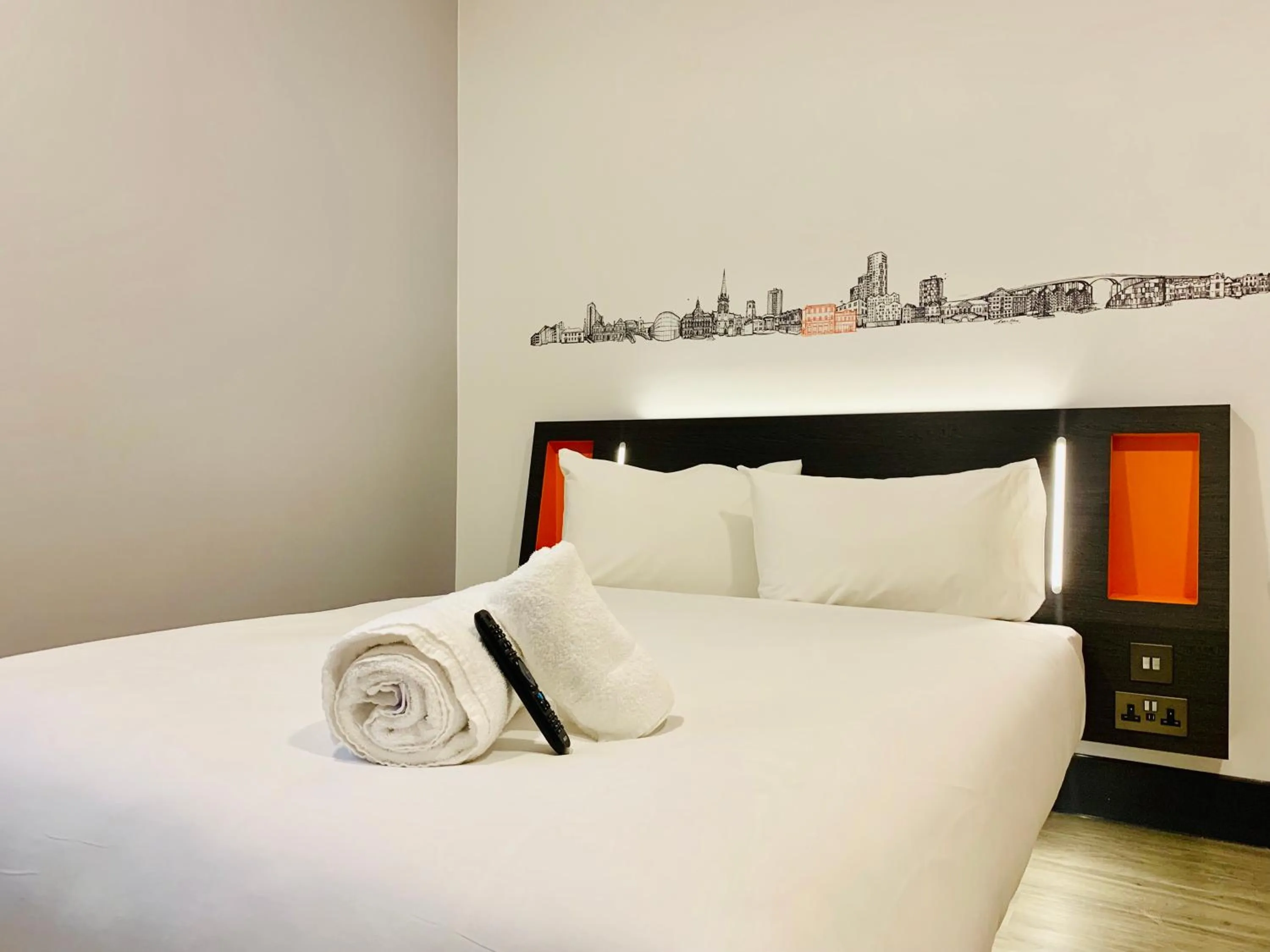 Bedroom, Bed in easyHotel London City Shoreditch