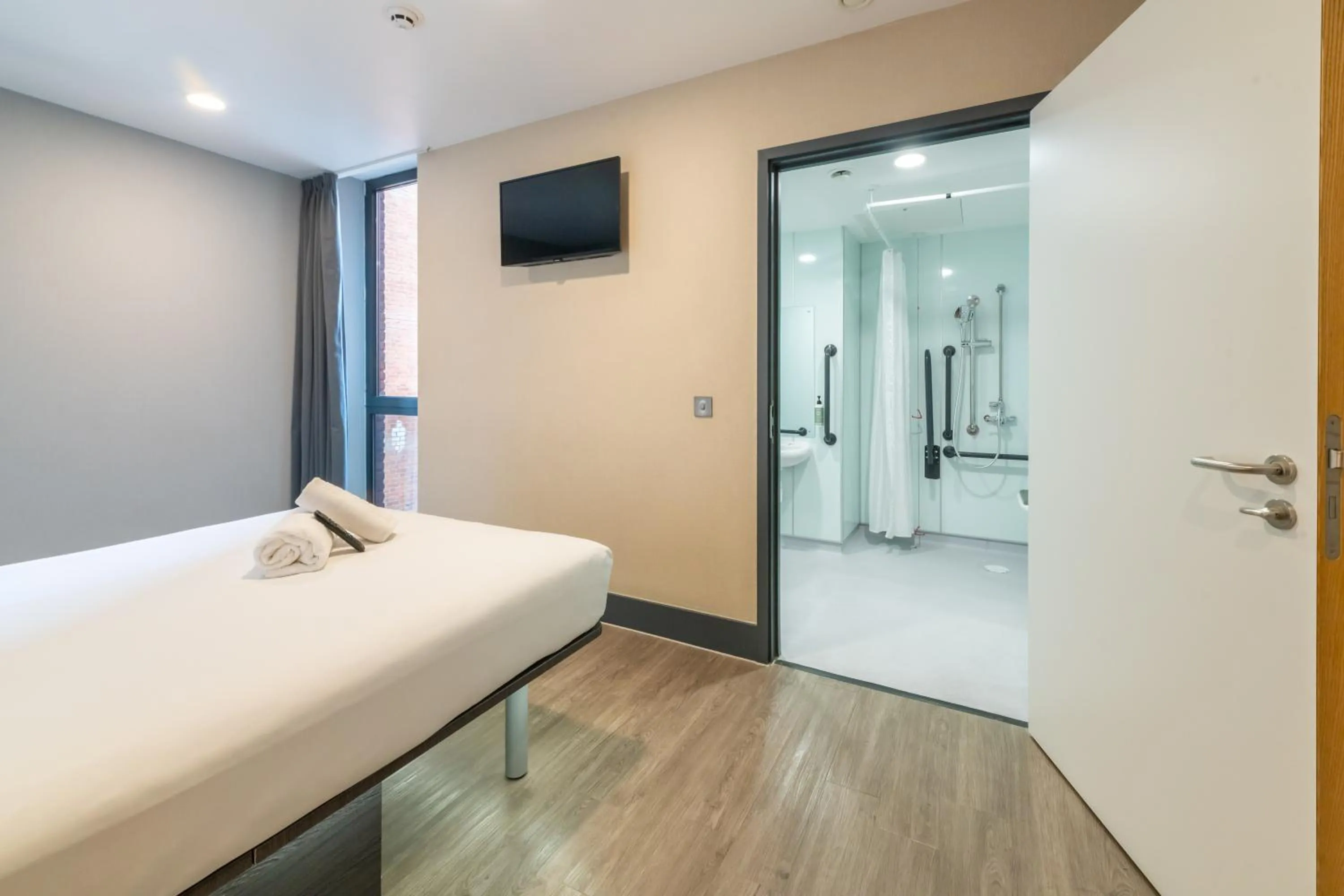 Bed in easyHotel London City Shoreditch