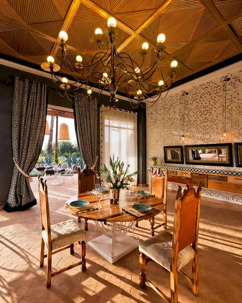 Restaurant/places to eat in The Source Hotel Music & Spa