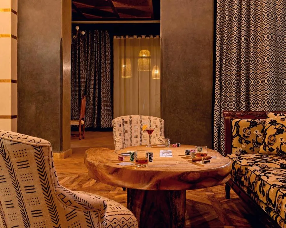 Restaurant/places to eat in The Source Hotel Music & Spa