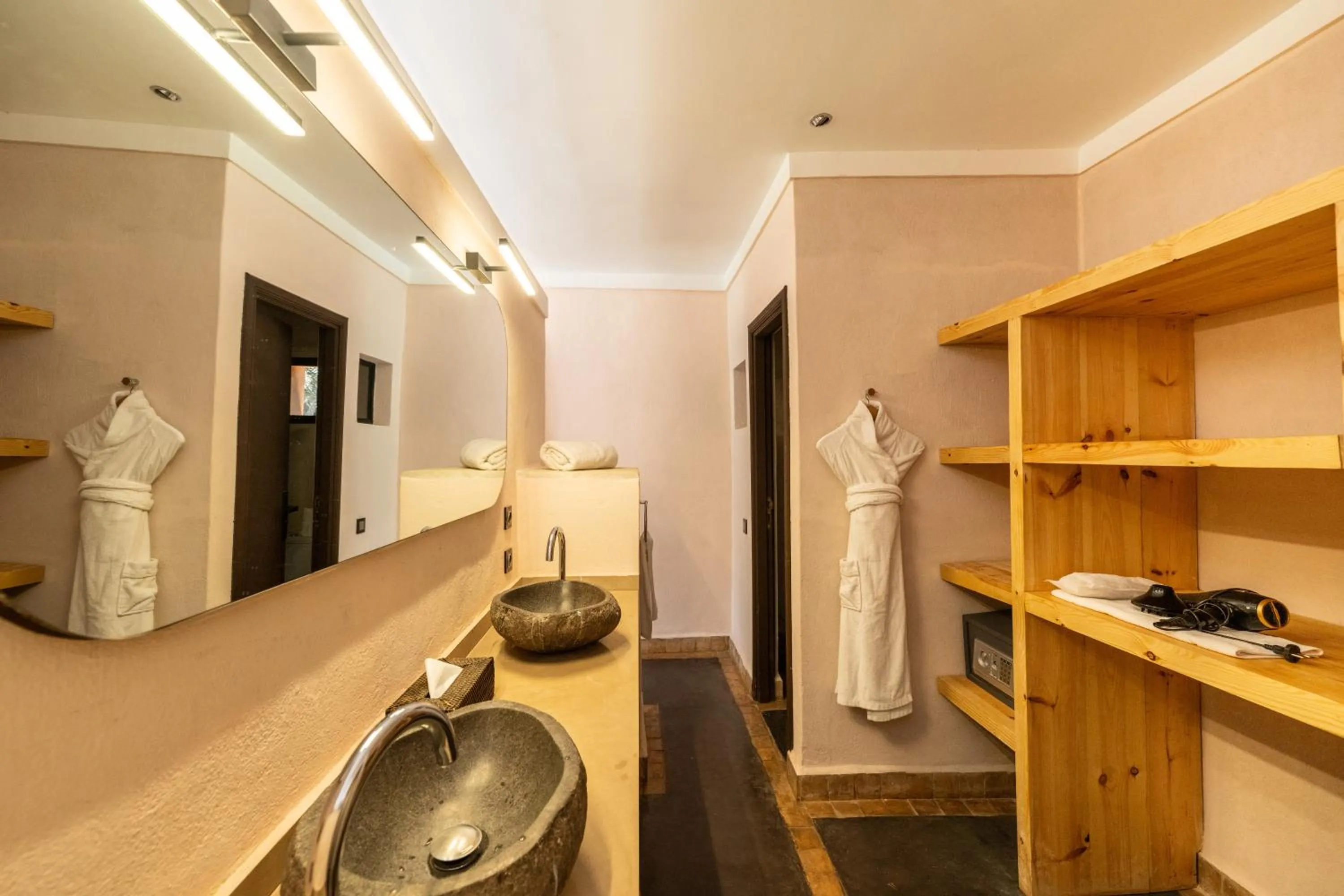 Shower in The Source Hotel Music & Spa