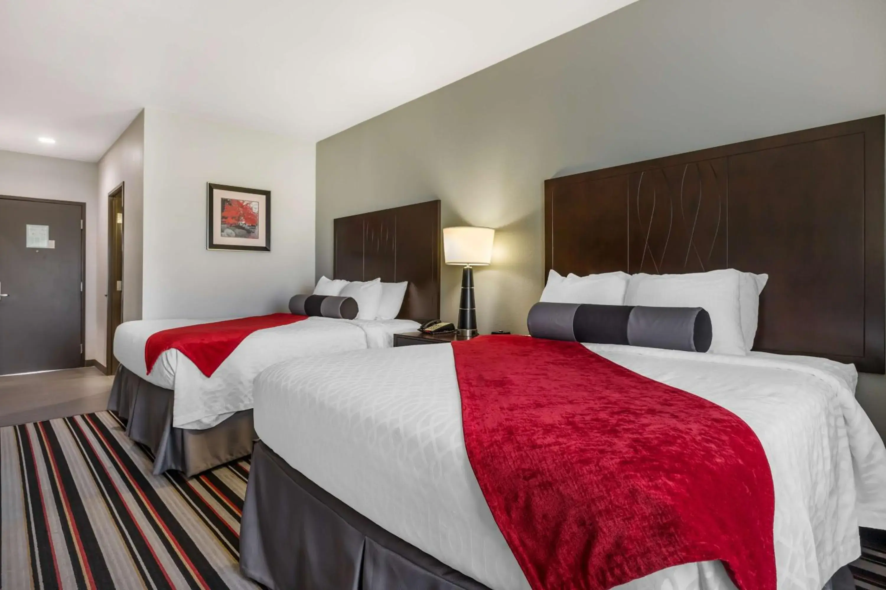Queen Studio with Two Queen Beds in Best Western Plus Coweta's 1st Hotel Queen Studio with Two Queen Beds in Best Western Plus Coweta's 1st Hotel