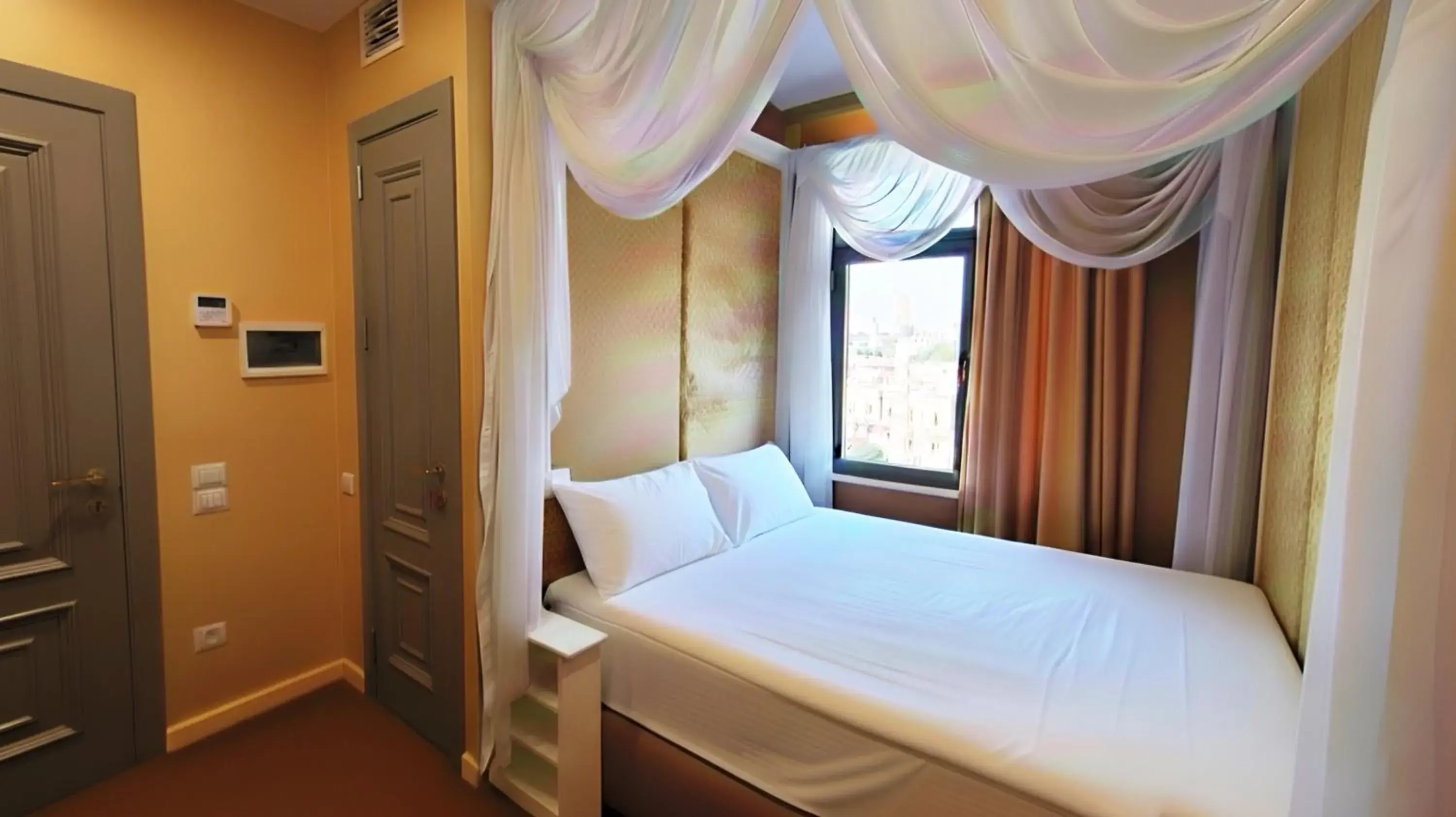 Standard Double Room - single occupancy in Seven Beauties Hotel Standard Double Room - single occupancy in Seven Beauties Hotel