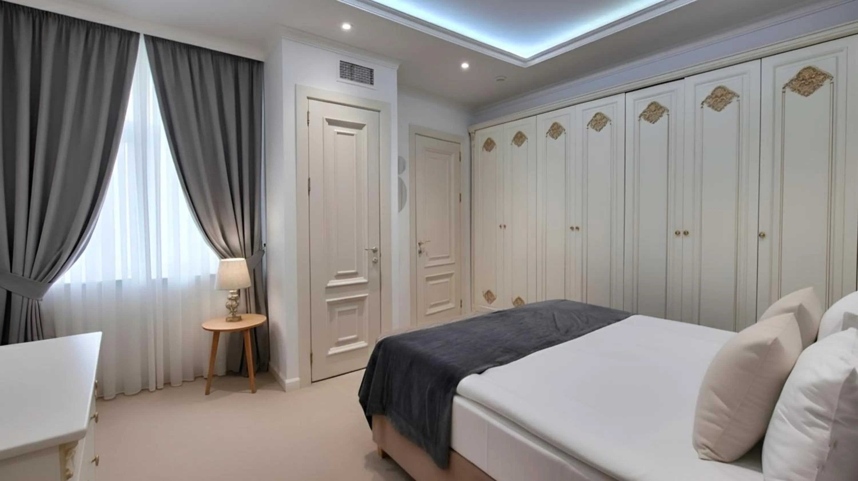 Seven Beauties Hotel