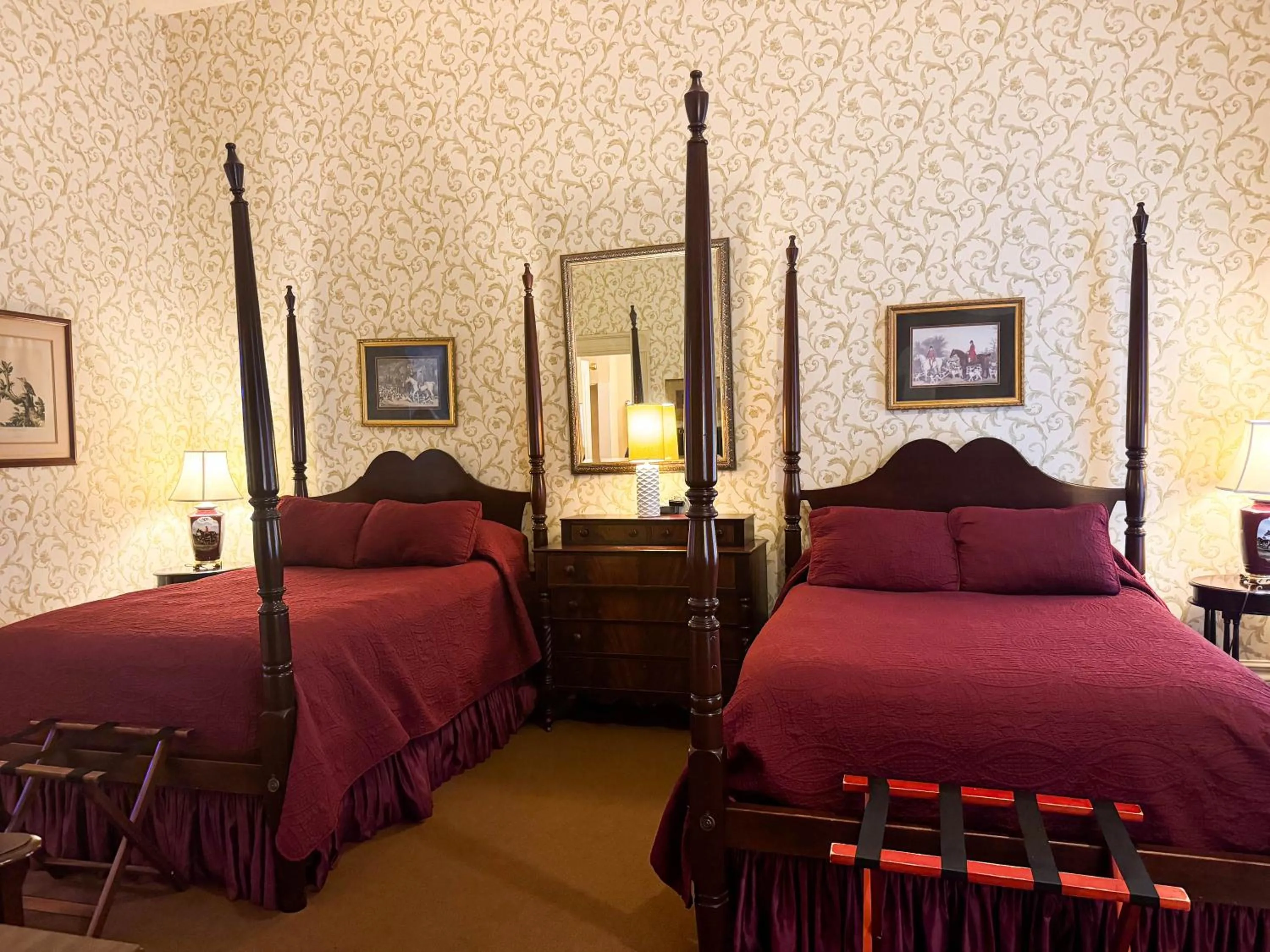 Photo of the whole room, Bed in The Guest House Historic Mansion
