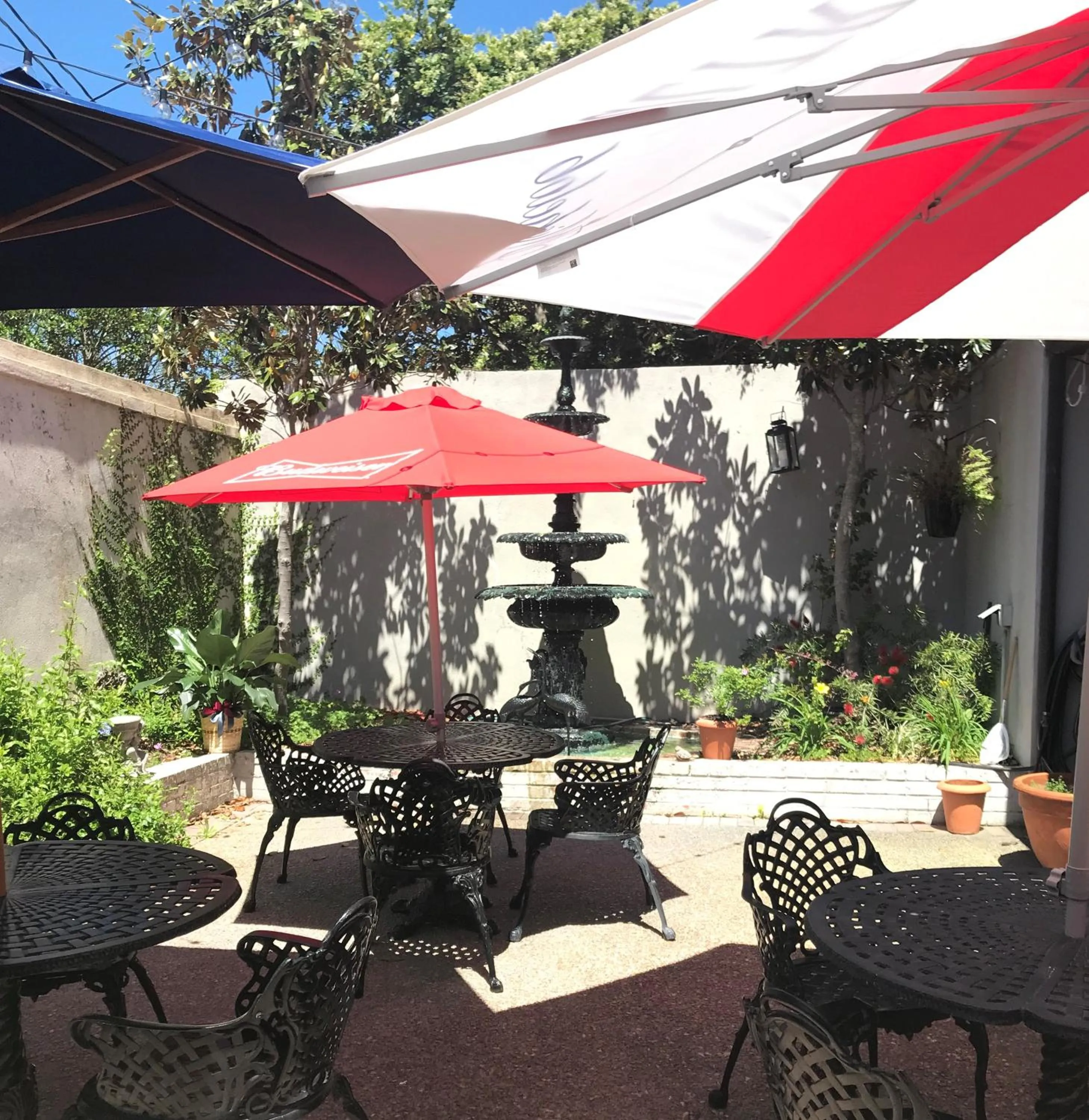 Patio in The Guest House Historic Mansion
