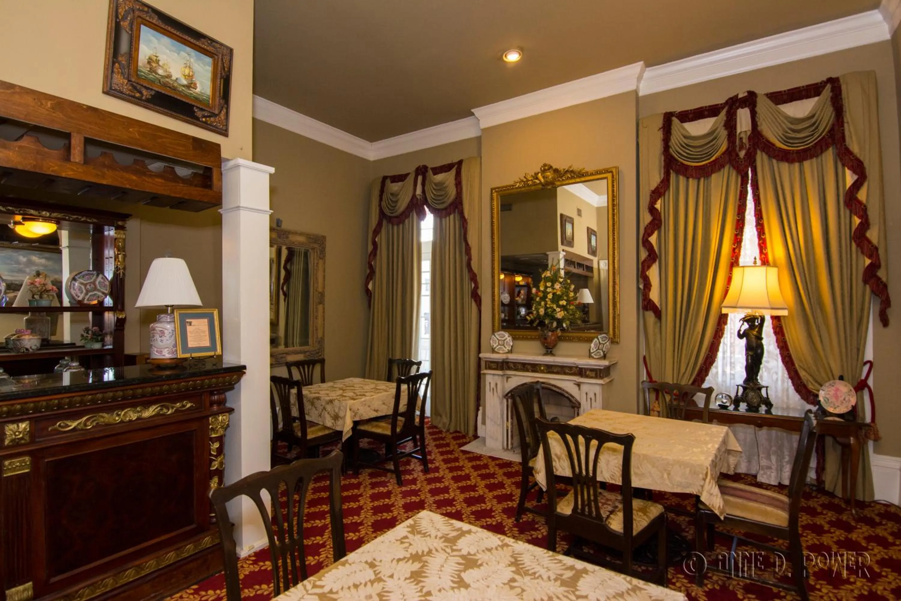 Nearby landmark, Bed in The Guest House Historic Mansion