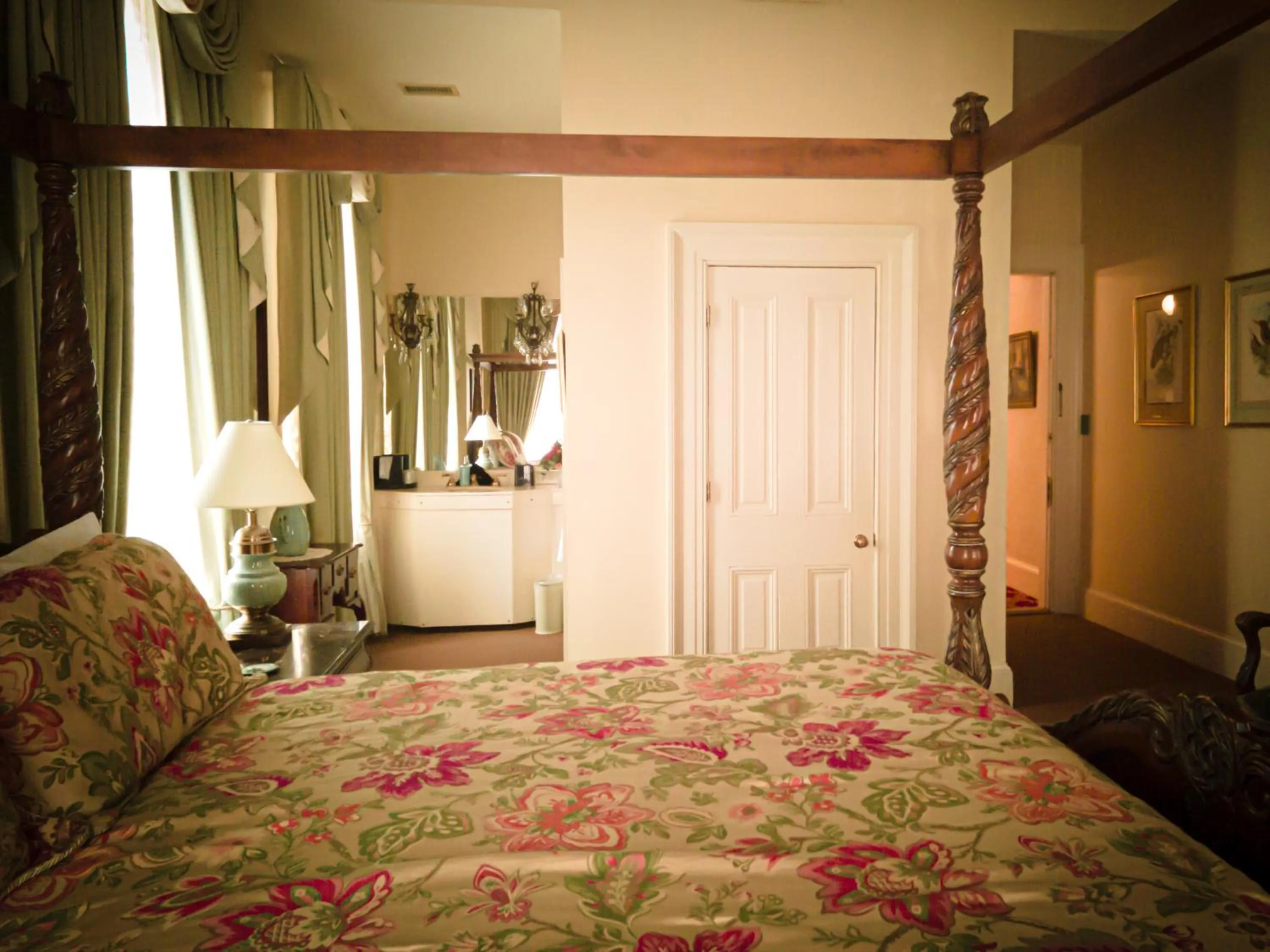 Bed in The Guest House Historic Mansion