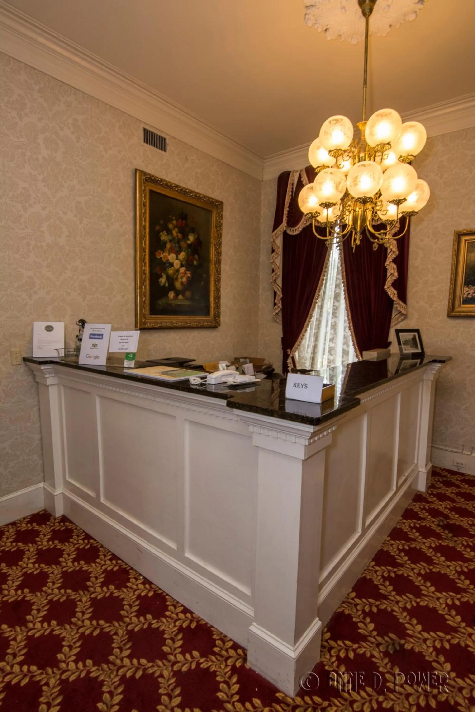 Day in The Guest House Historic Mansion