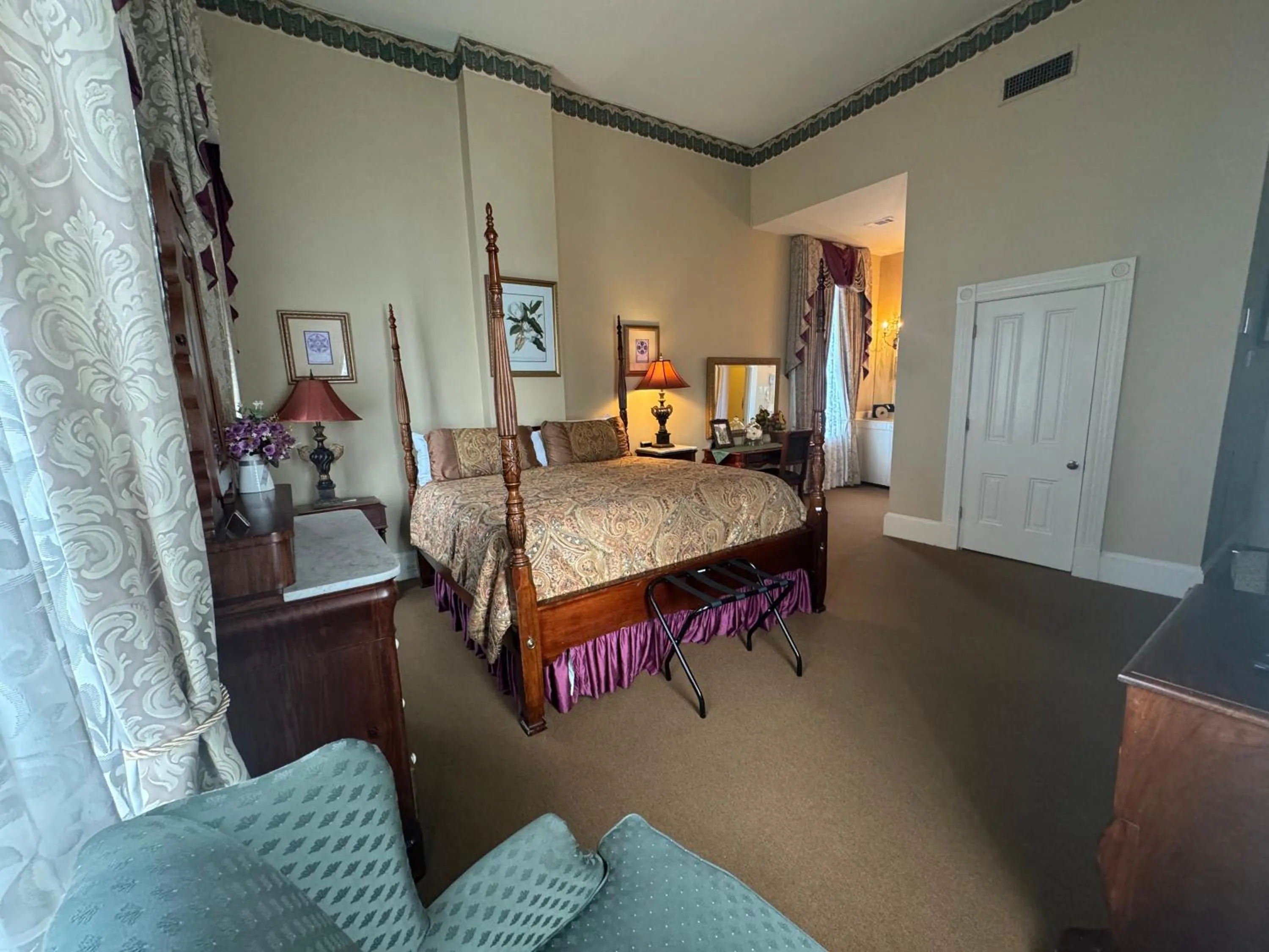 Bedroom, Bed in The Guest House Historic Mansion