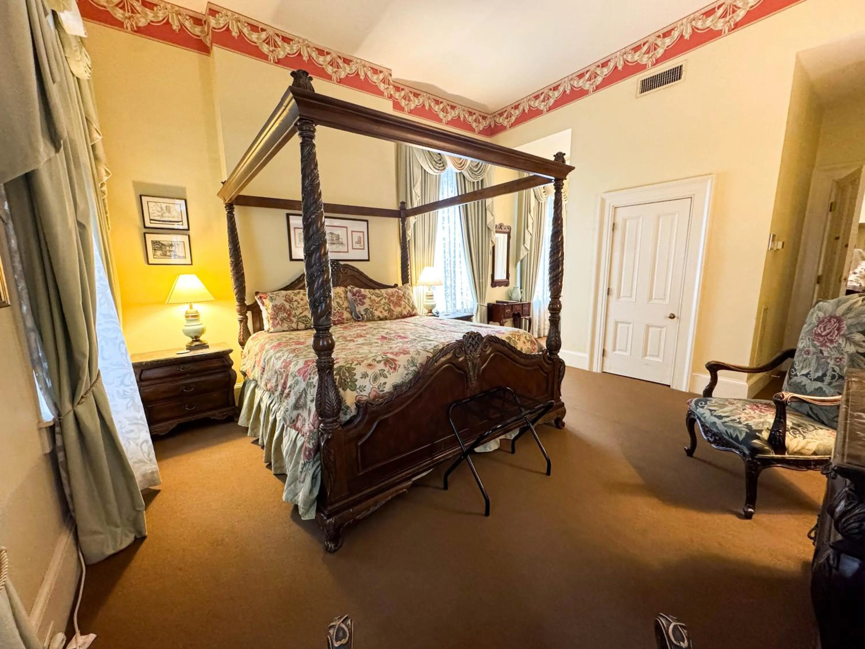 Bedroom, Bed in The Guest House Historic Mansion