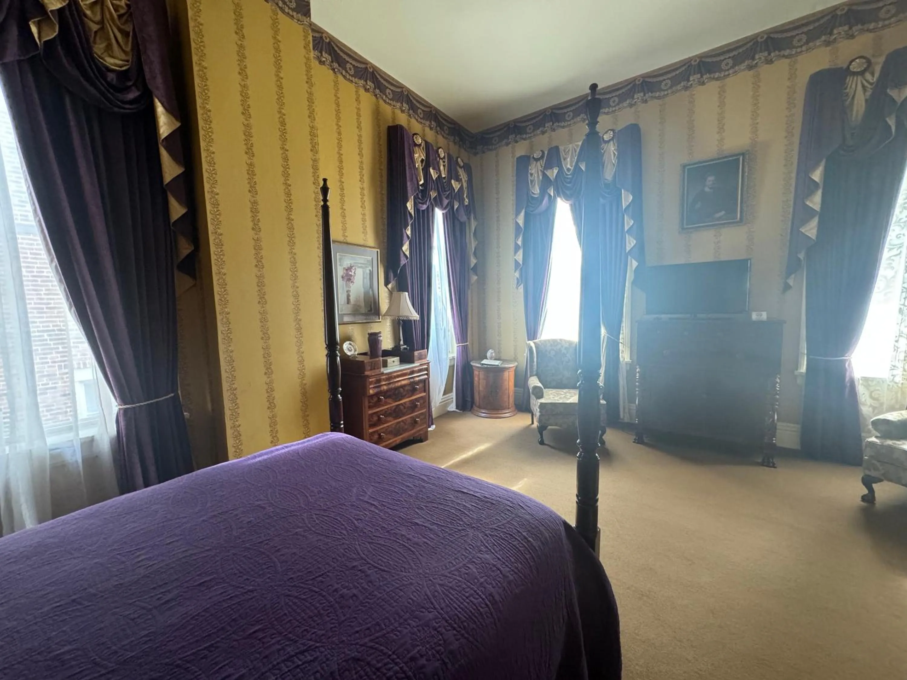 Bedroom, Bed in The Guest House Historic Mansion