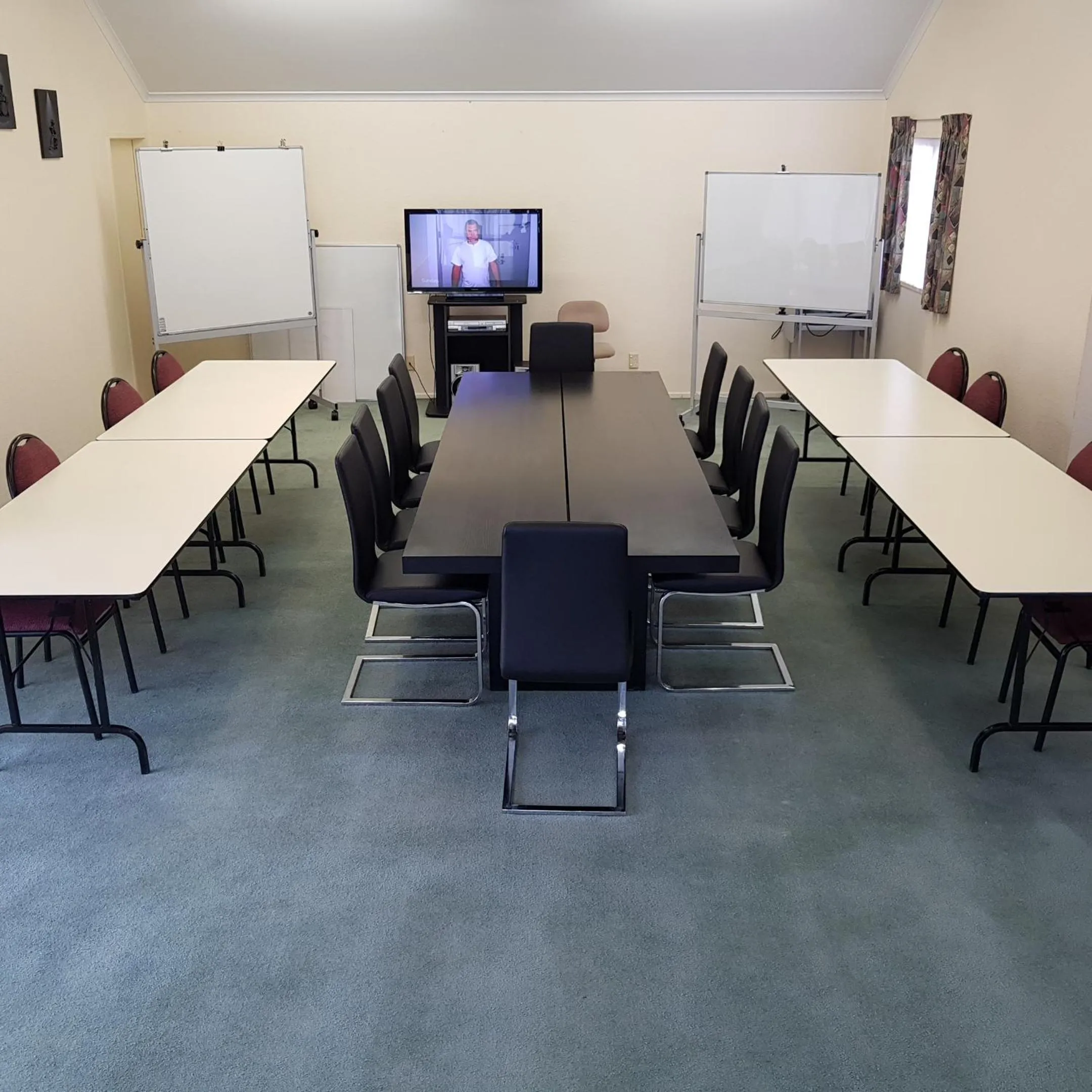 Meeting/conference room in Pavilion Motel & Conference Centre