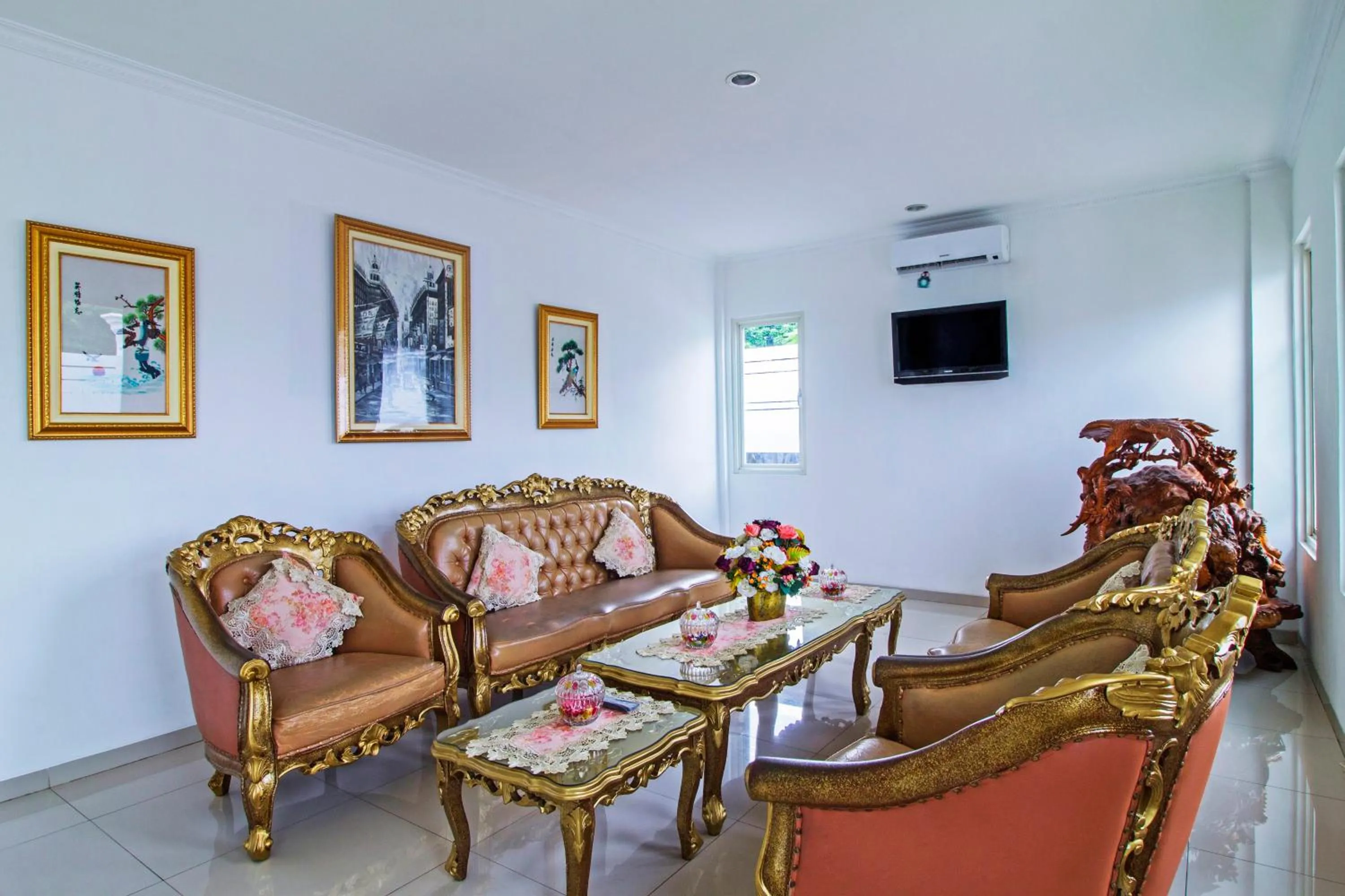 RedDoorz @ Jatiwaringin