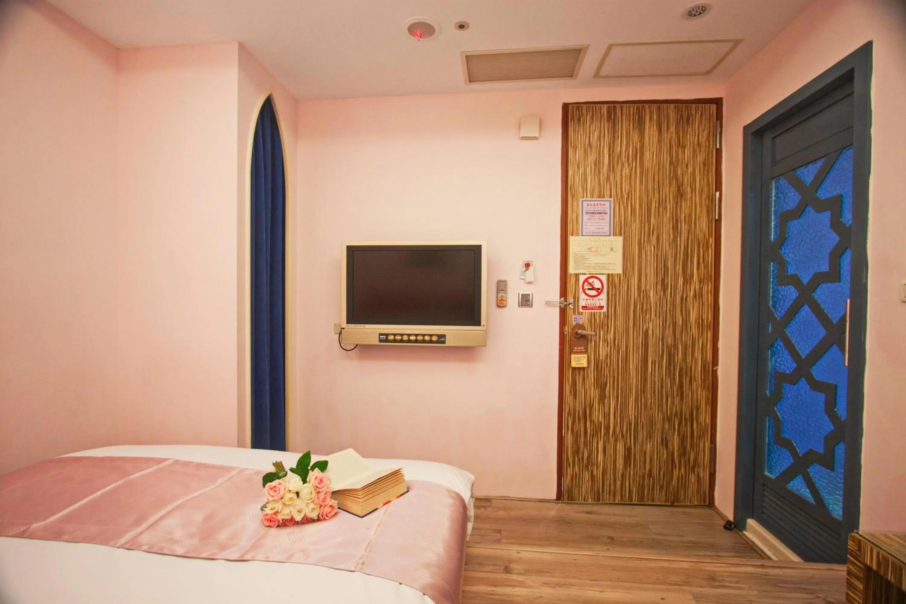 Decorative detail, Bed in Moroccan Holiday Suite