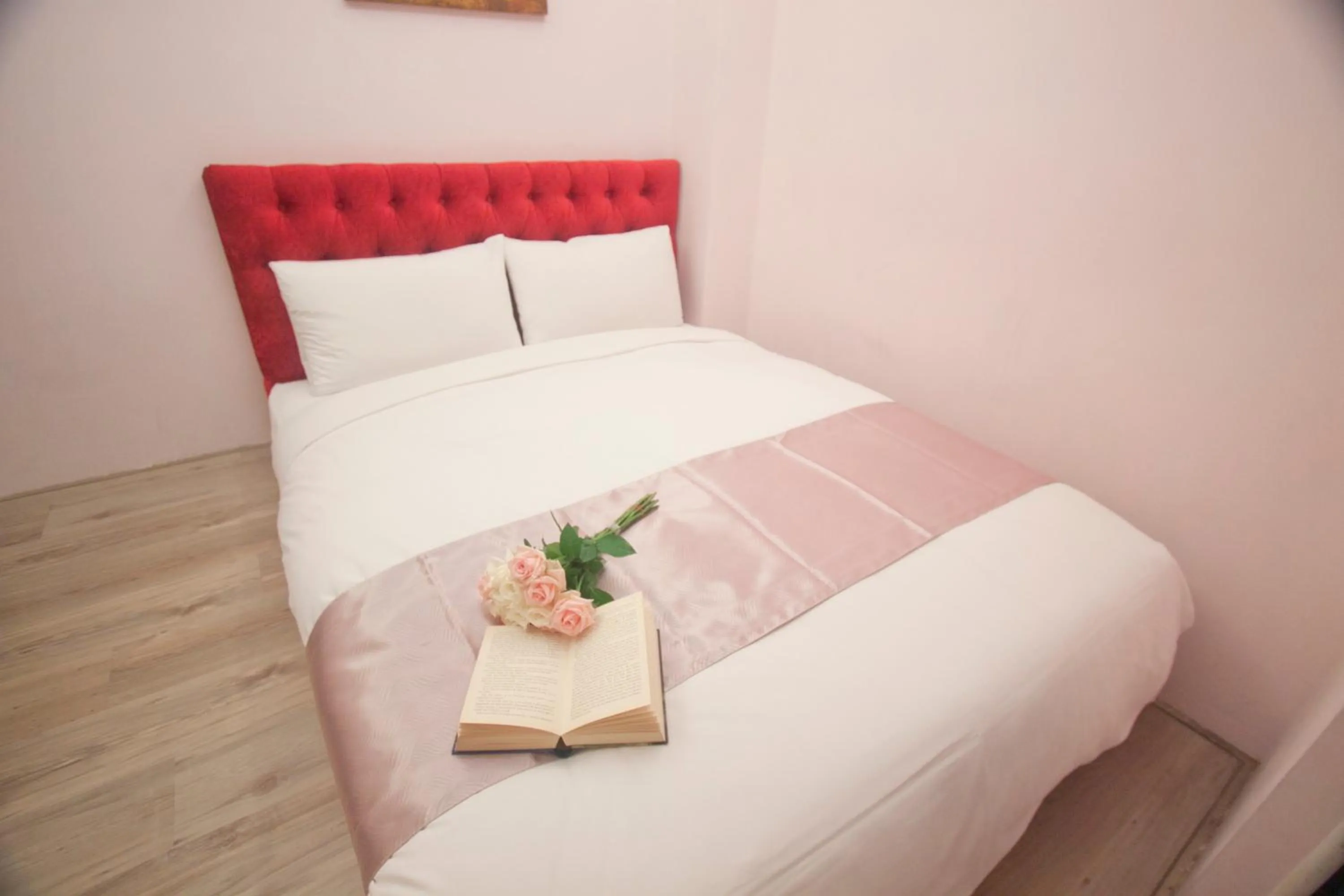 Bed in Moroccan Holiday Suite