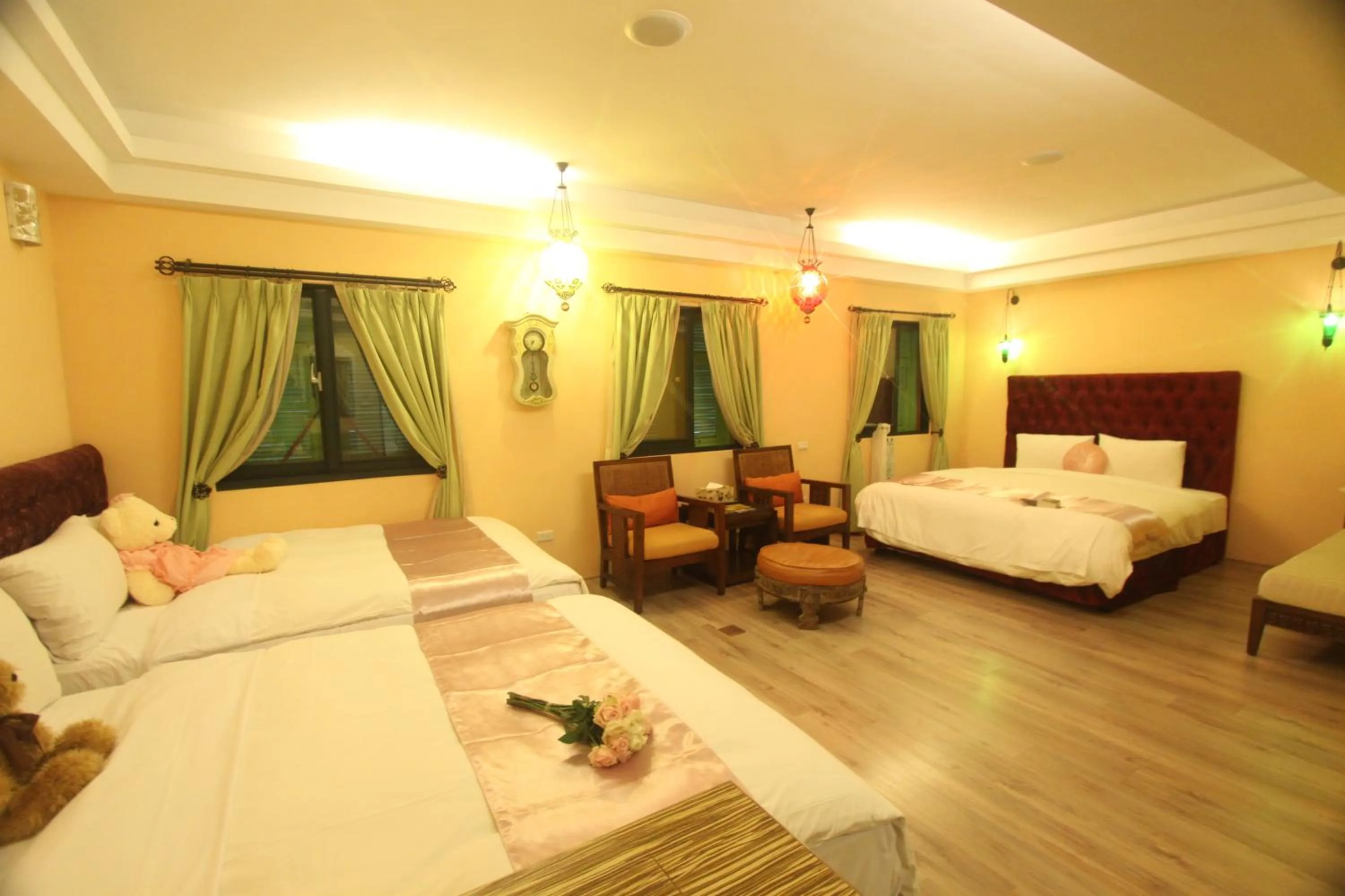 Photo of the whole room, Bed in Moroccan Holiday Suite