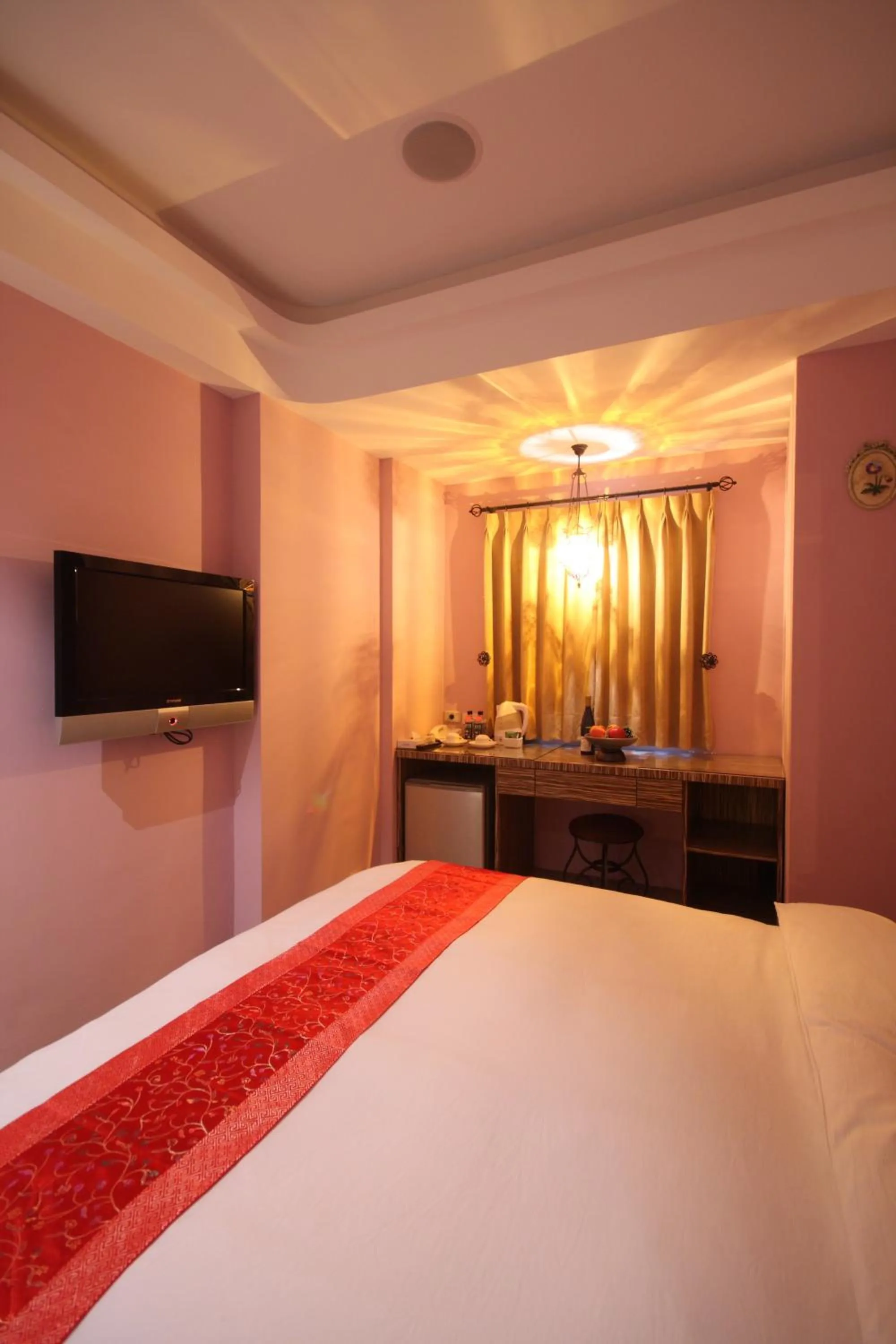 Bed in Moroccan Holiday Suite