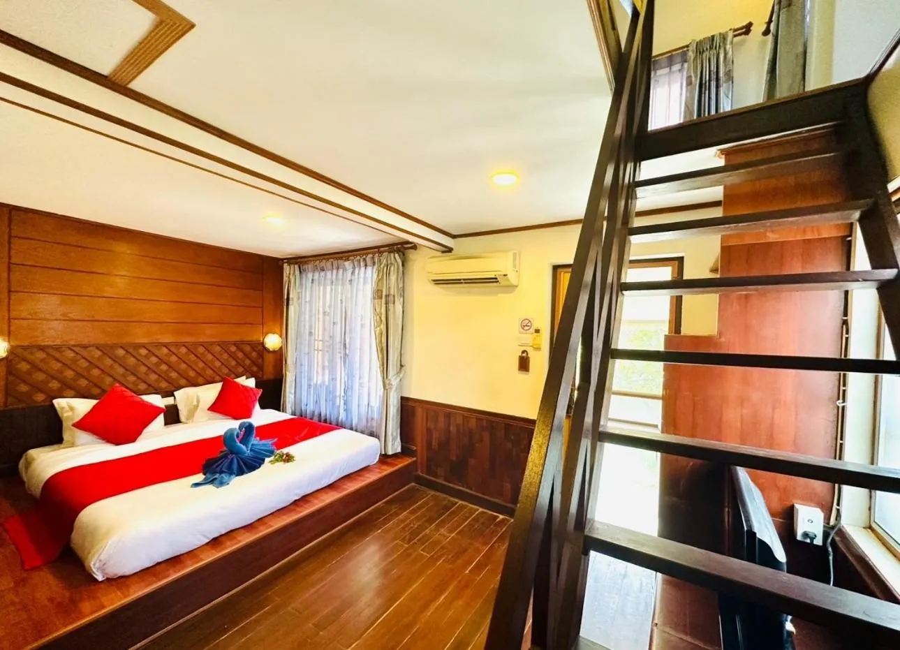 Bed in Koh Chang Resort