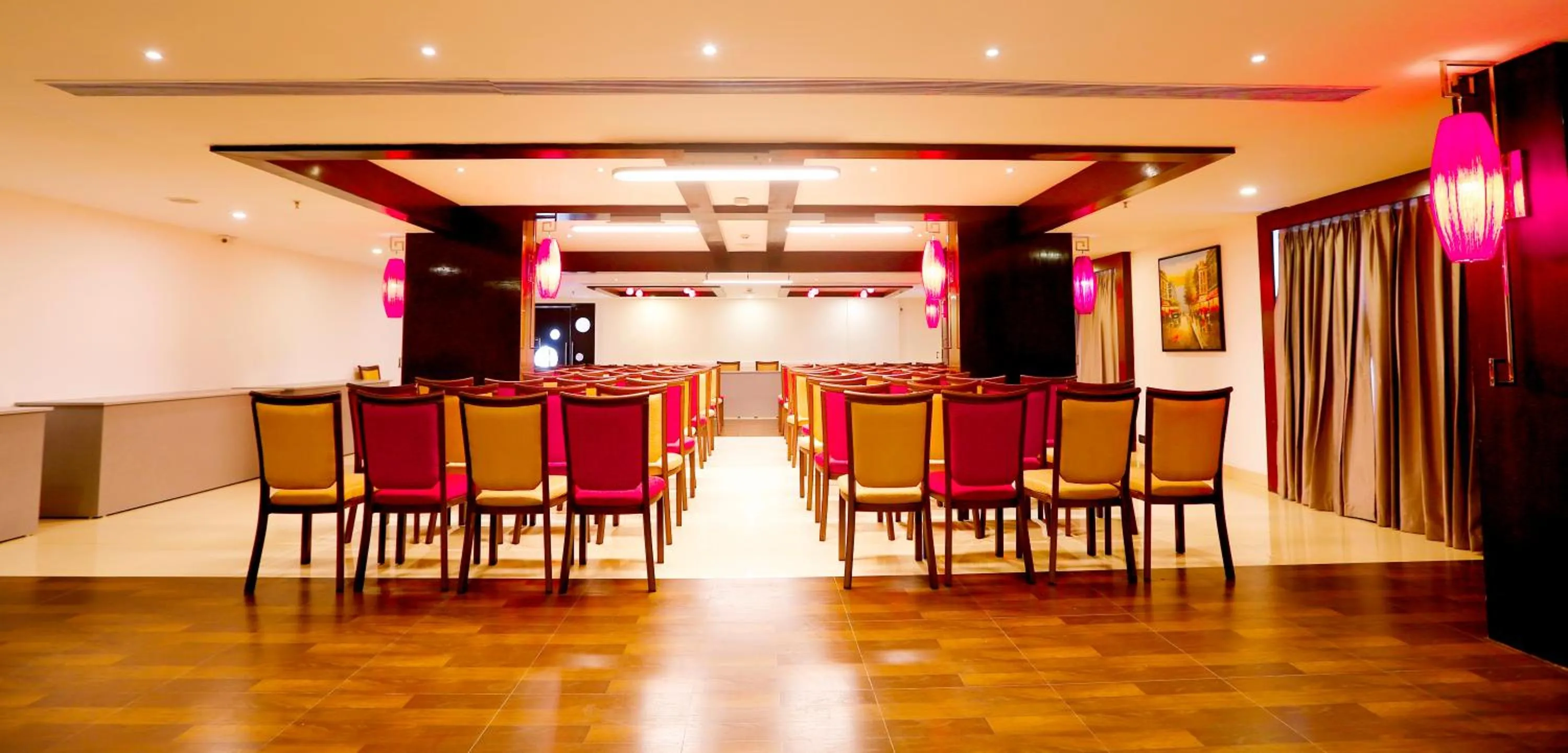 Banquet/Function facilities in Zone By The Park, ORR, Chennai