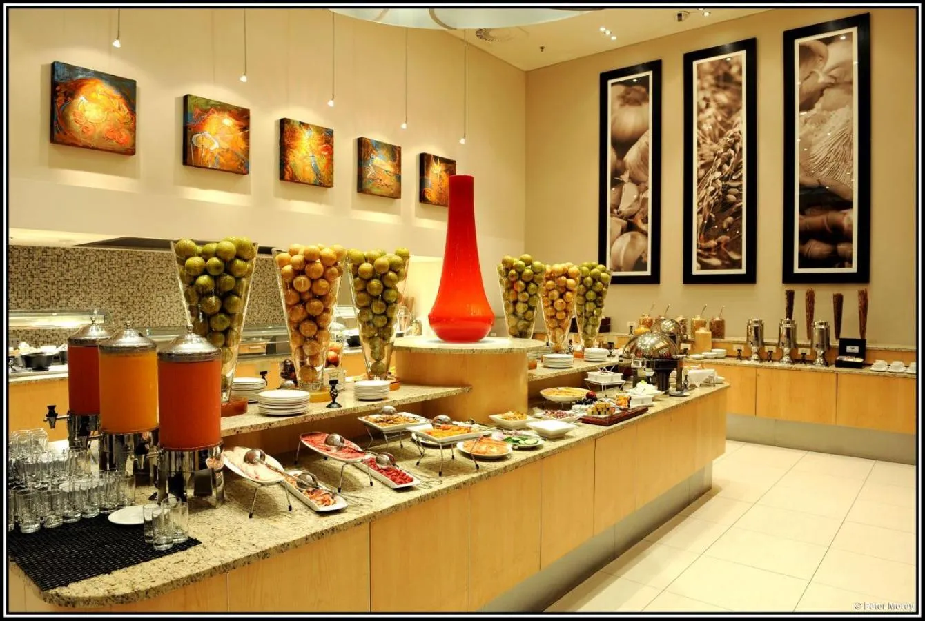 Food in Mondior at Emperors Palace