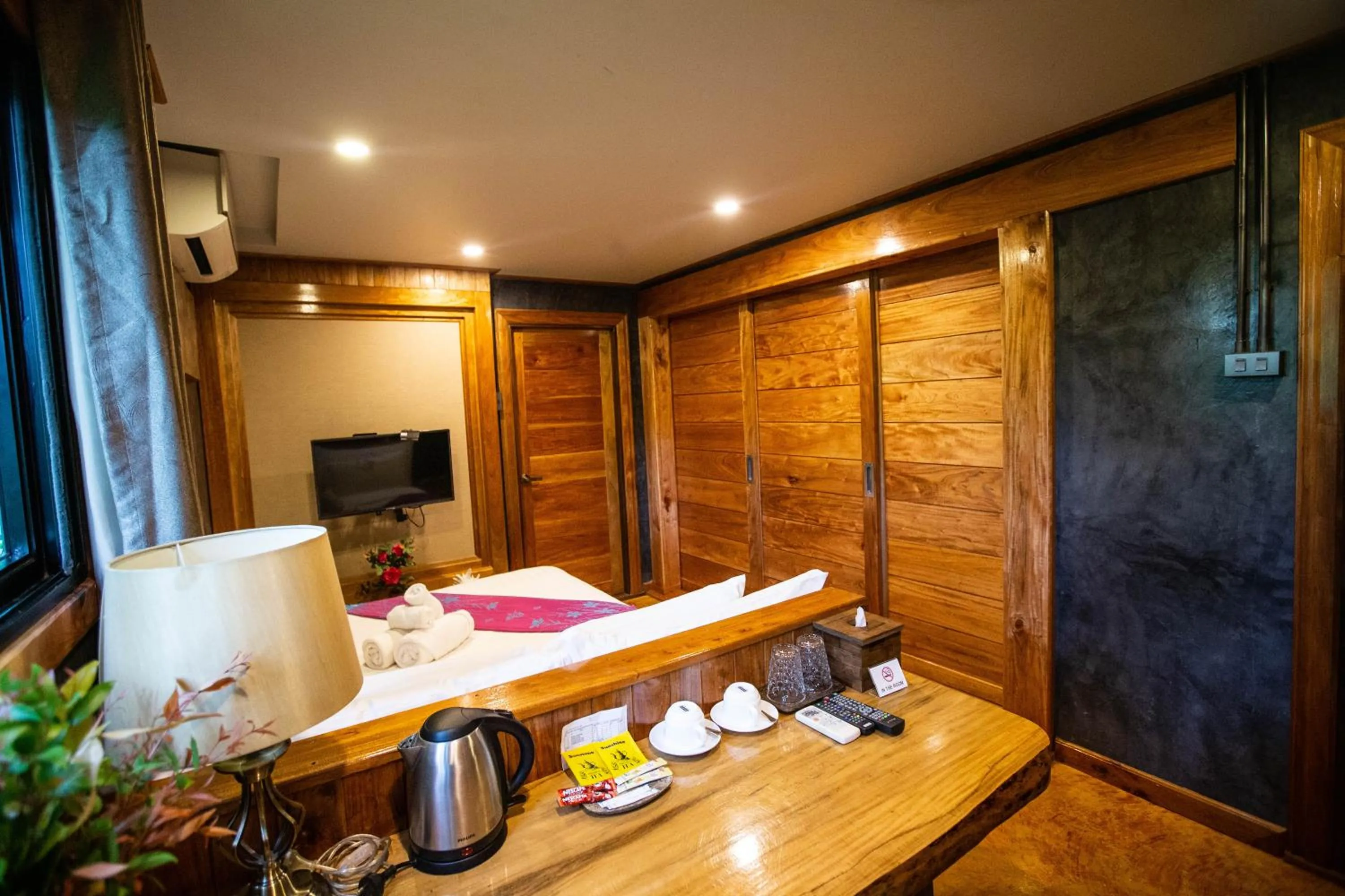 Bed in Andalay Beach Resort Koh Libong