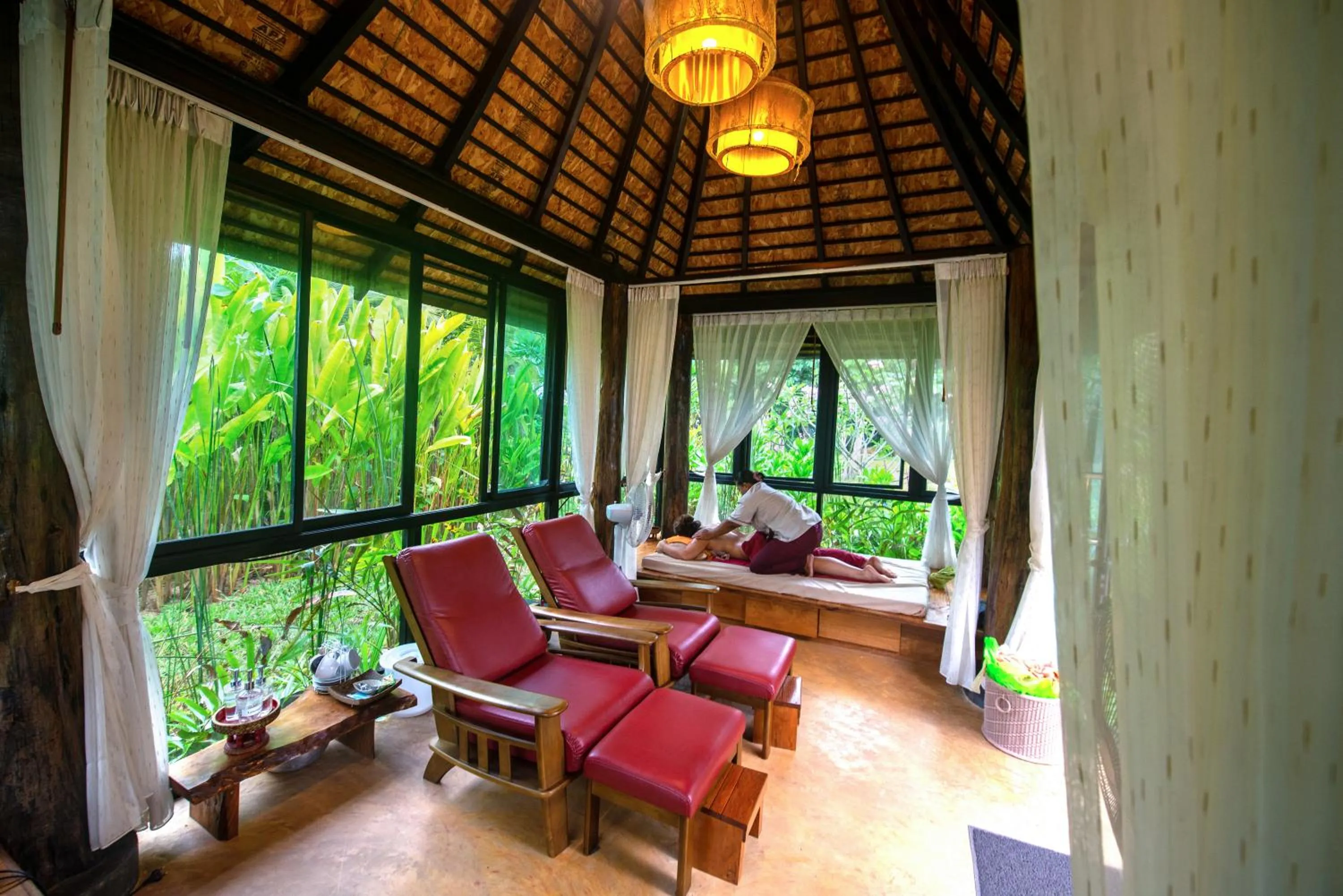 Spa and wellness centre/facilities in Andalay Beach Resort Koh Libong