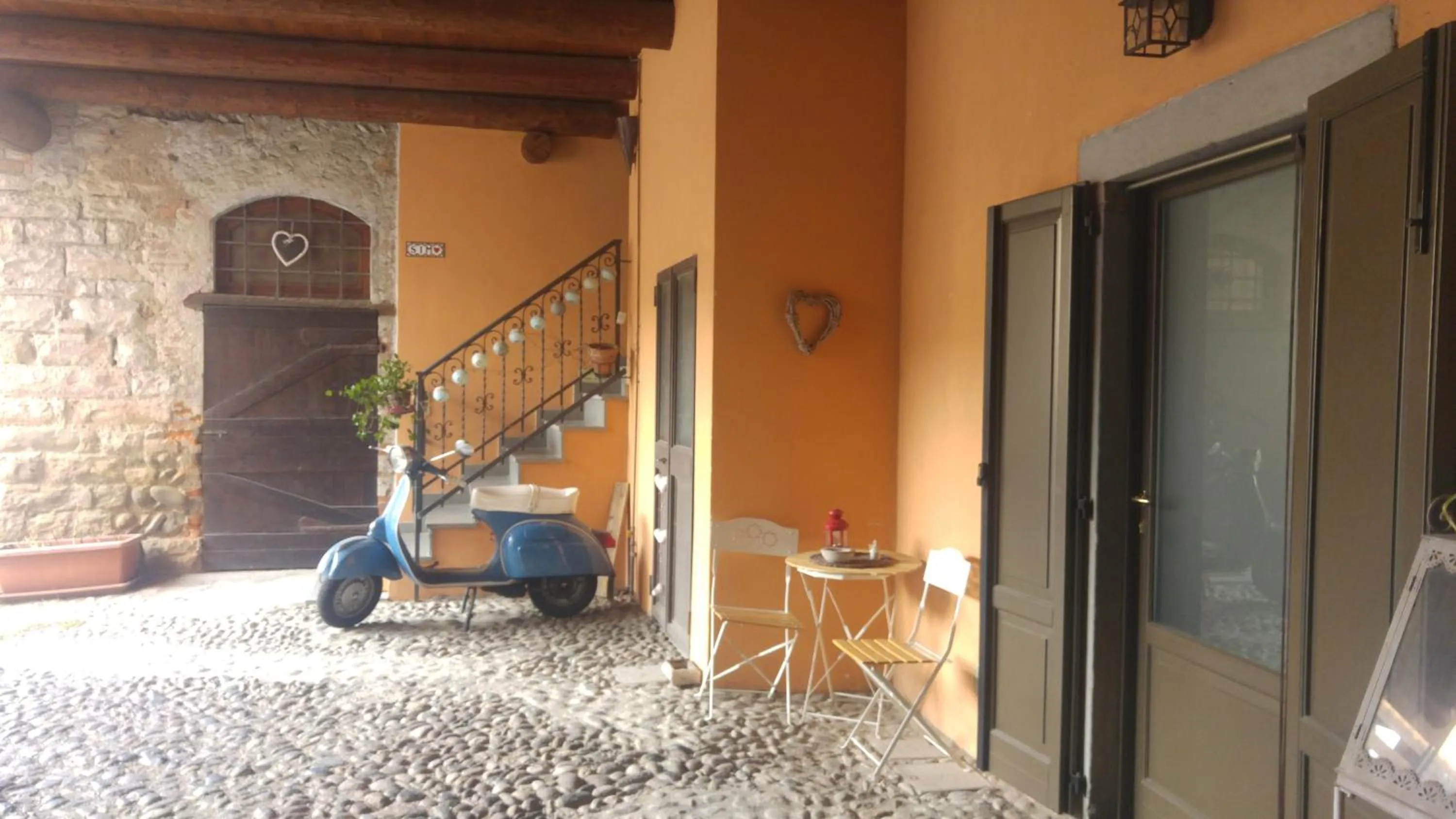 Borghello 2Level Airport