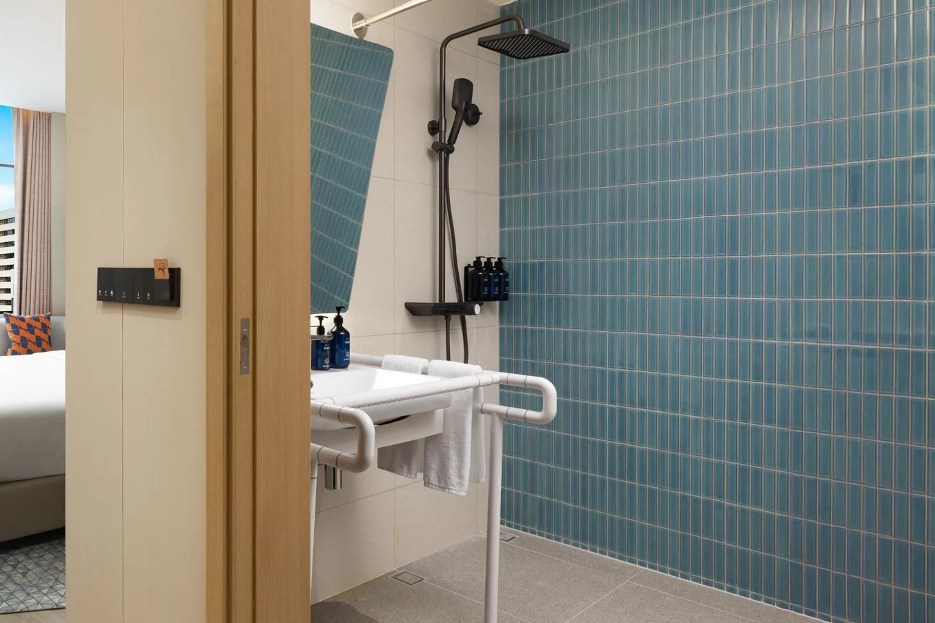 Standard King Room - Accessible in Holiday Inn Express Neijiang High-Tech Zone by IHG