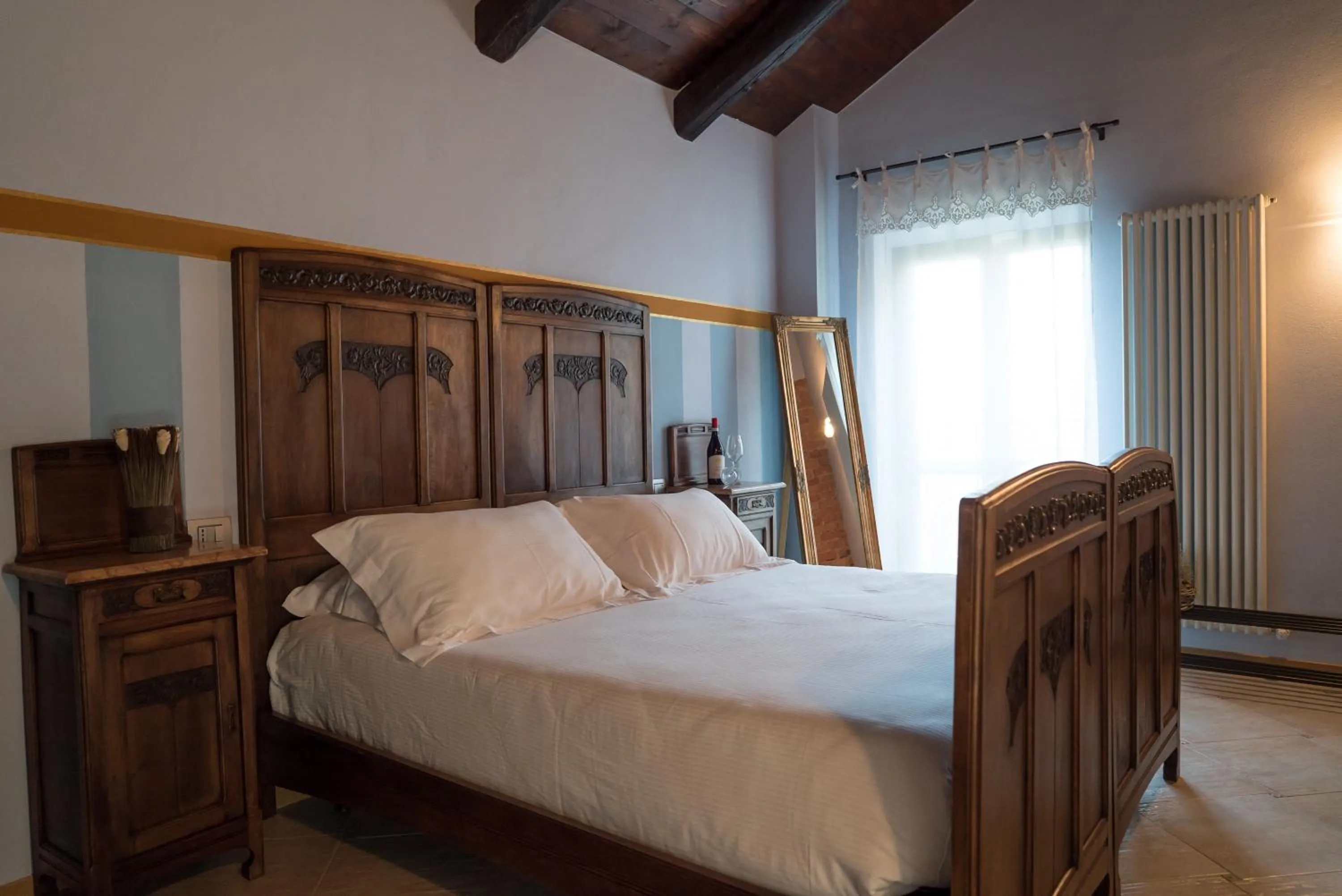 Photo of the whole room, Bed in Lange