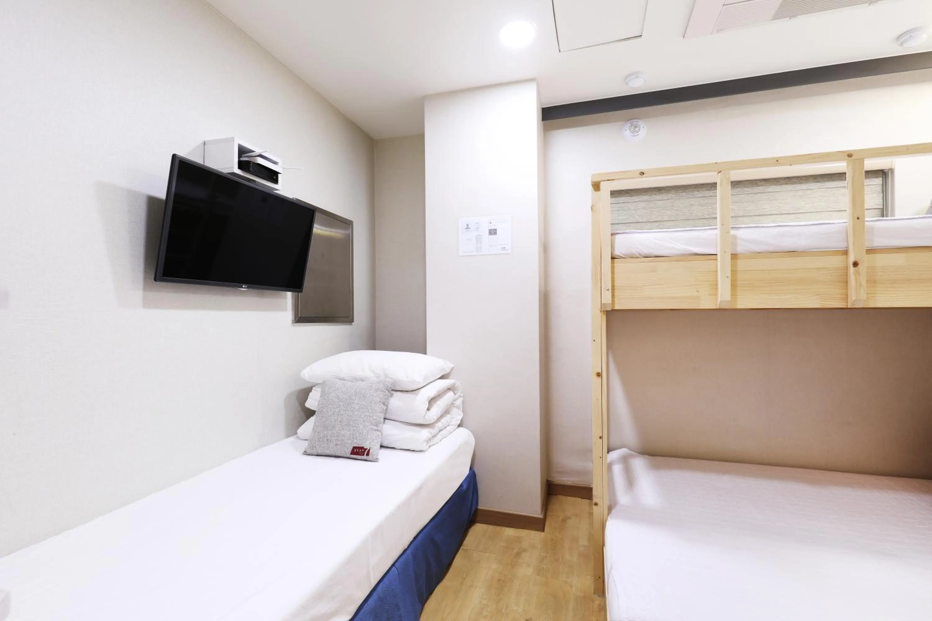 TV and multimedia, Bed in STAY7 Myeongdong