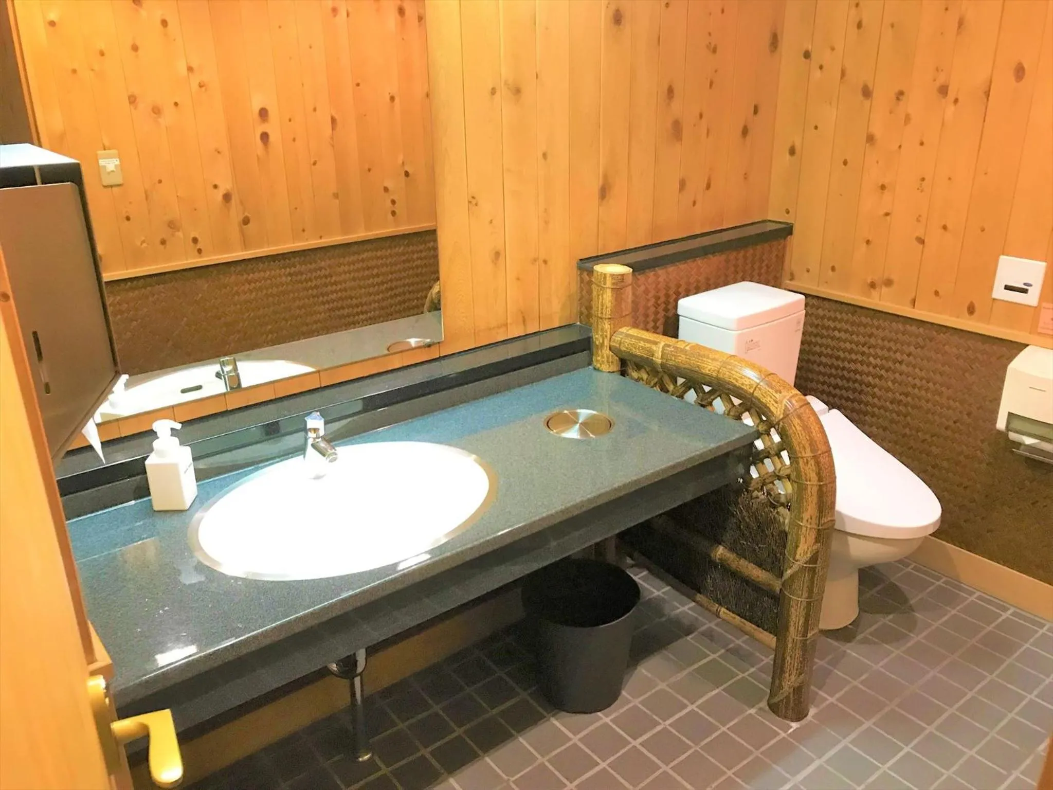 Toilet in K's House Hostels - Hakone Yumoto Onsen