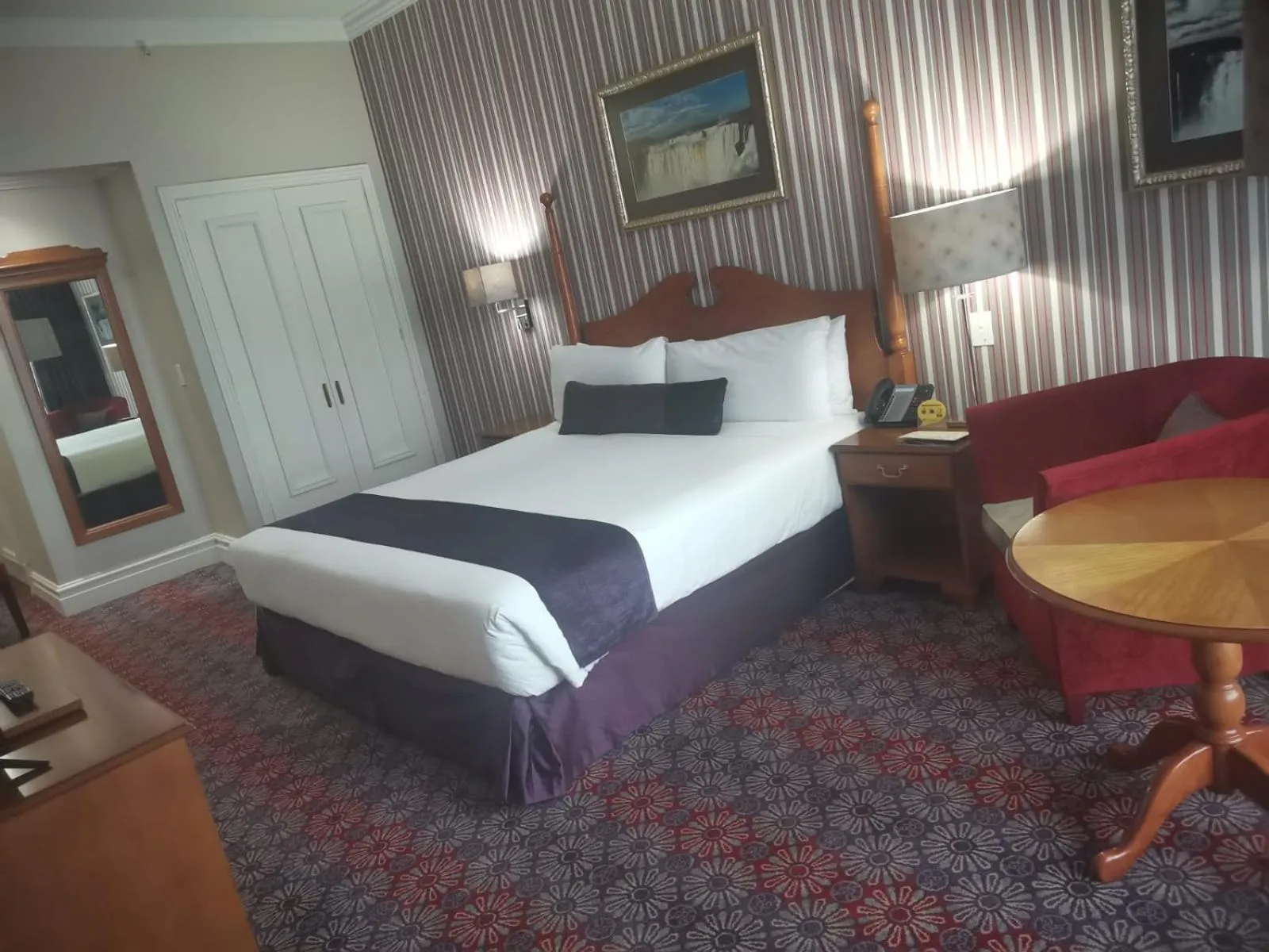 Bedroom in Walmont at Graceland