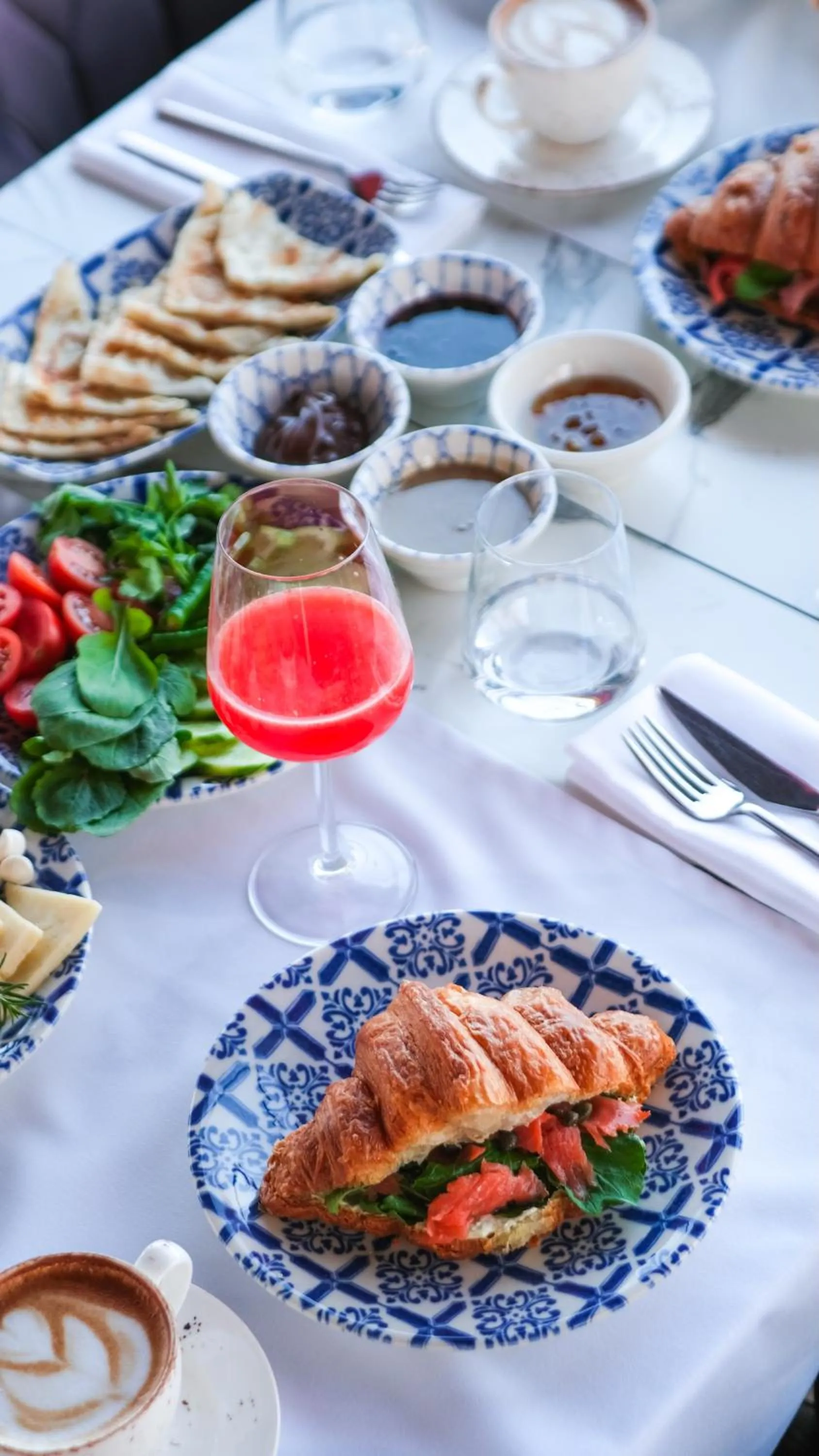 Restaurant/places to eat in Spektr Boutique Hotel Yalikavak