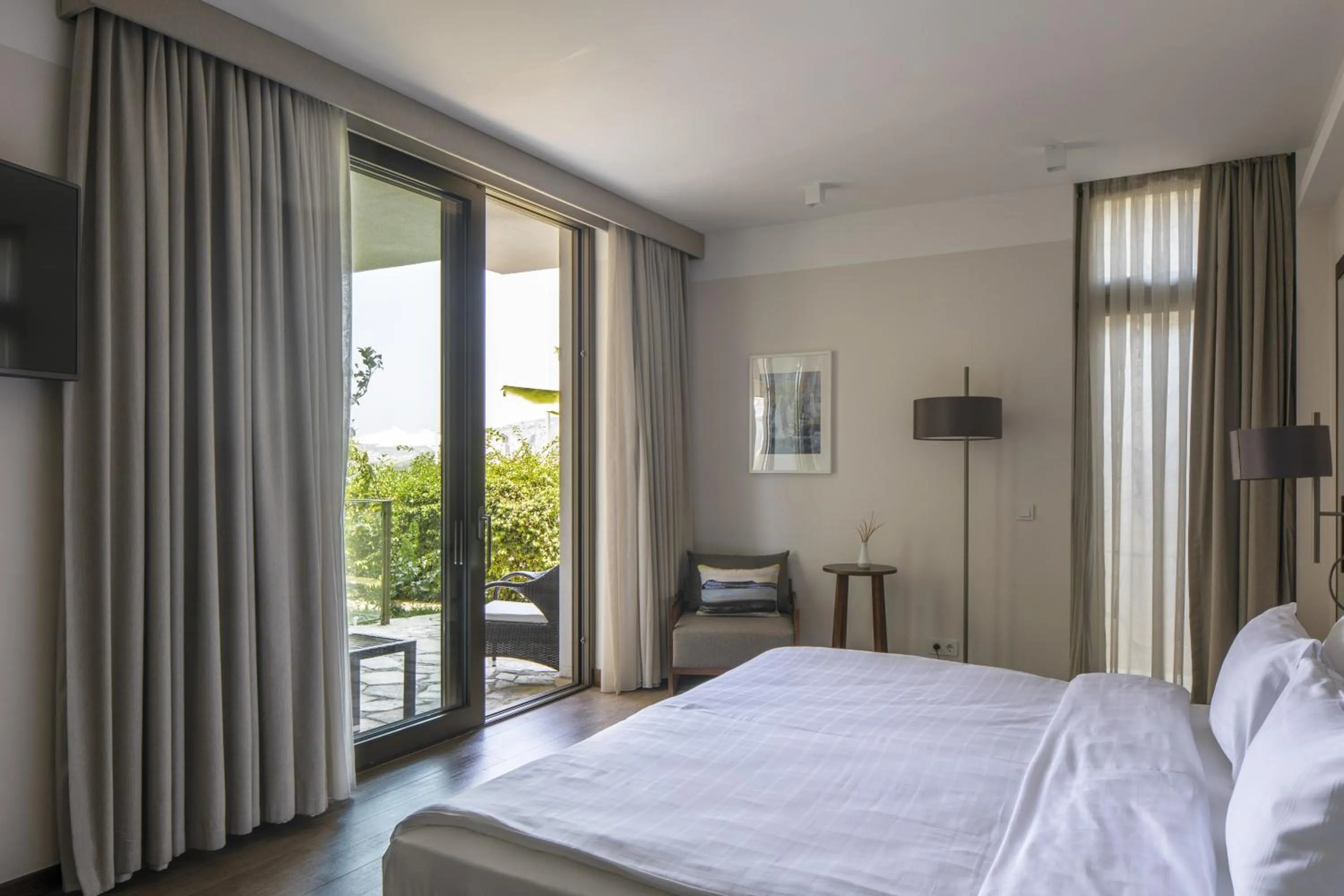 Garden, Bed in Spektr Boutique Hotel Yalikavak