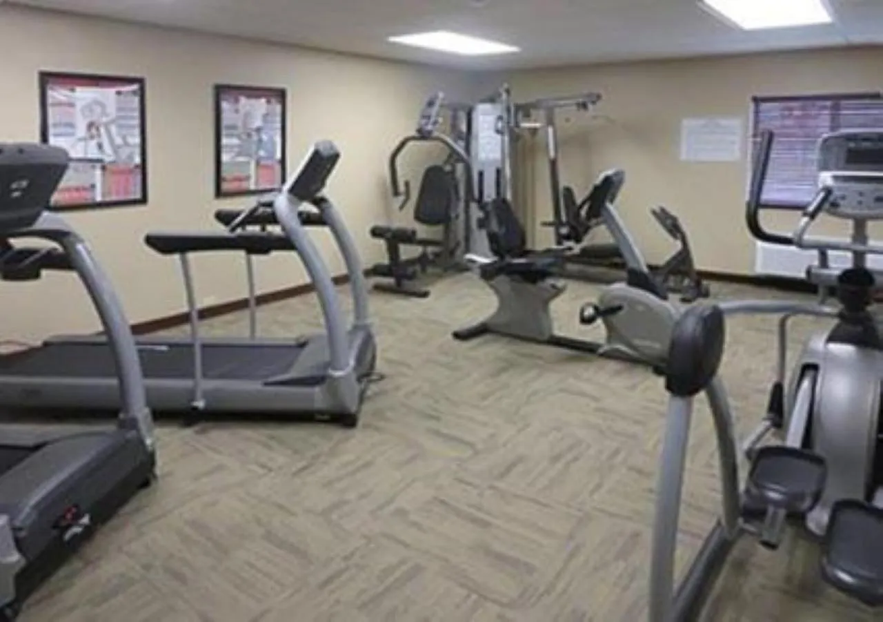 Fitness centre/facilities in Suburban Studios Washington, PA