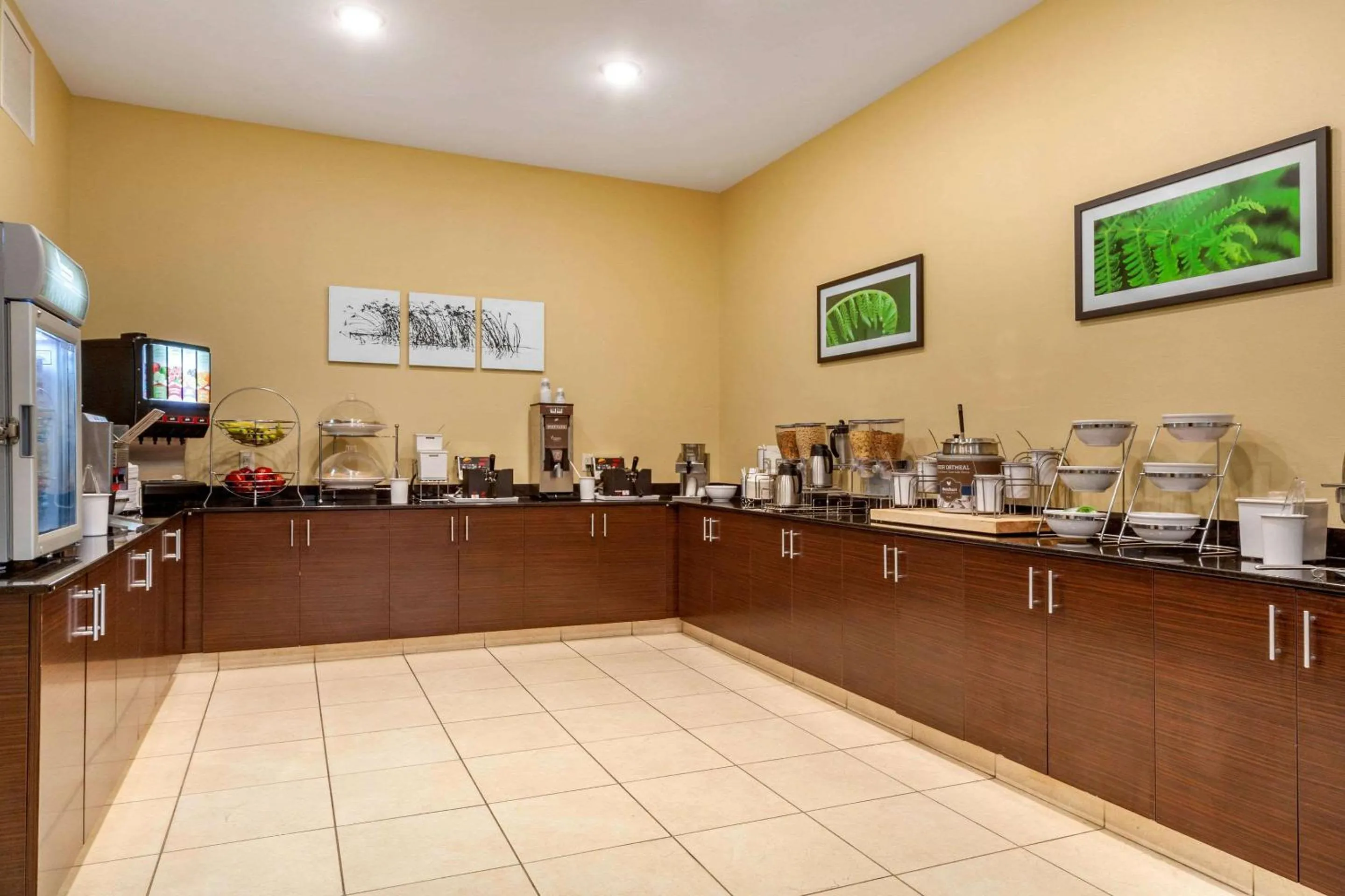 Breakfast in Sleep Inn & Suites Lincoln University Area