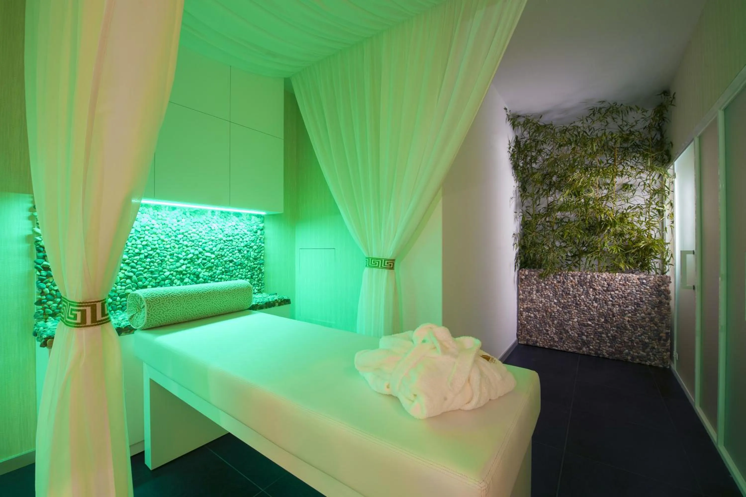 Massage, Bed in Hotel Parque Serra da Lousã