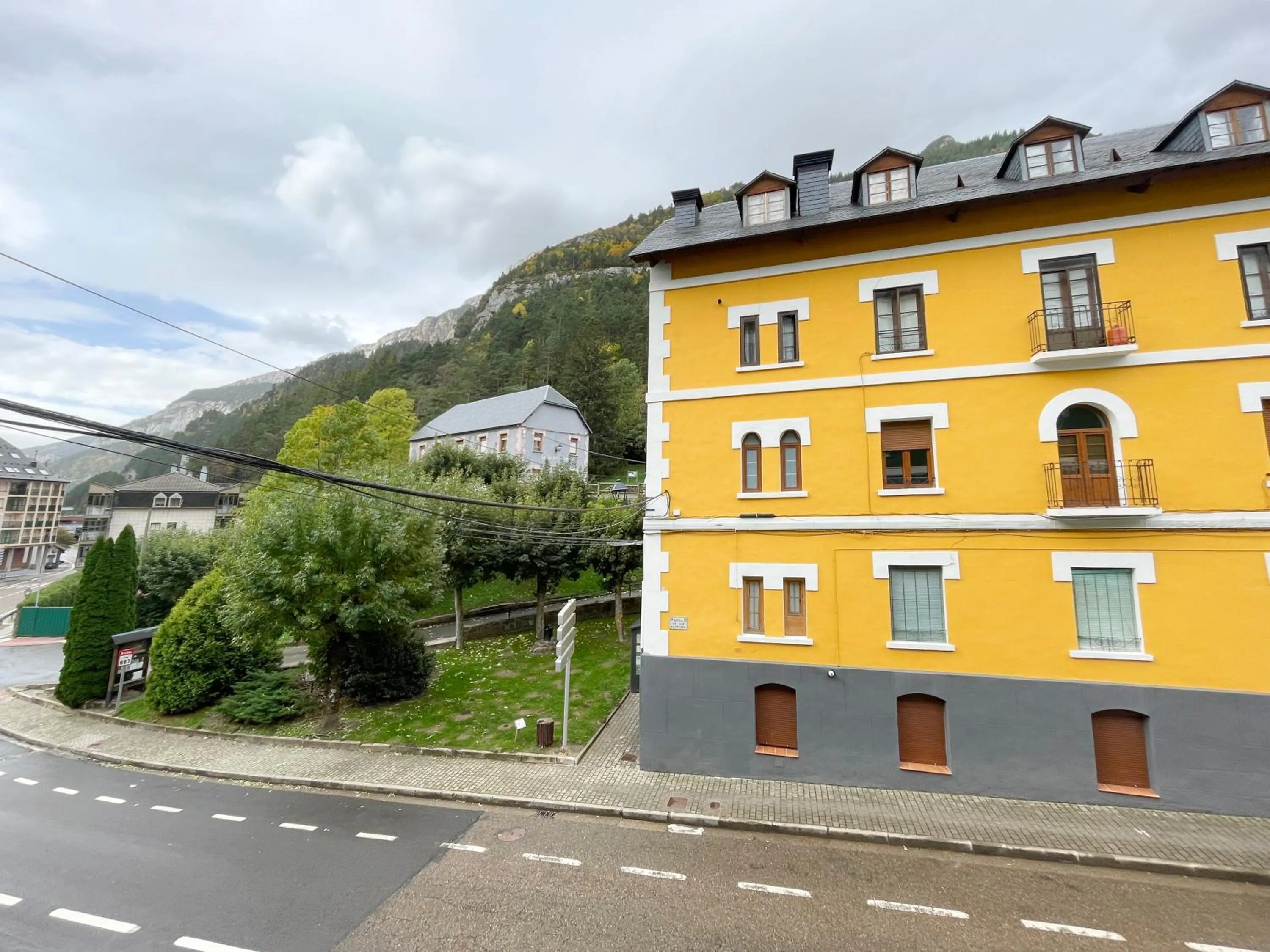 Property building in Apartamentos Canfranc 3000