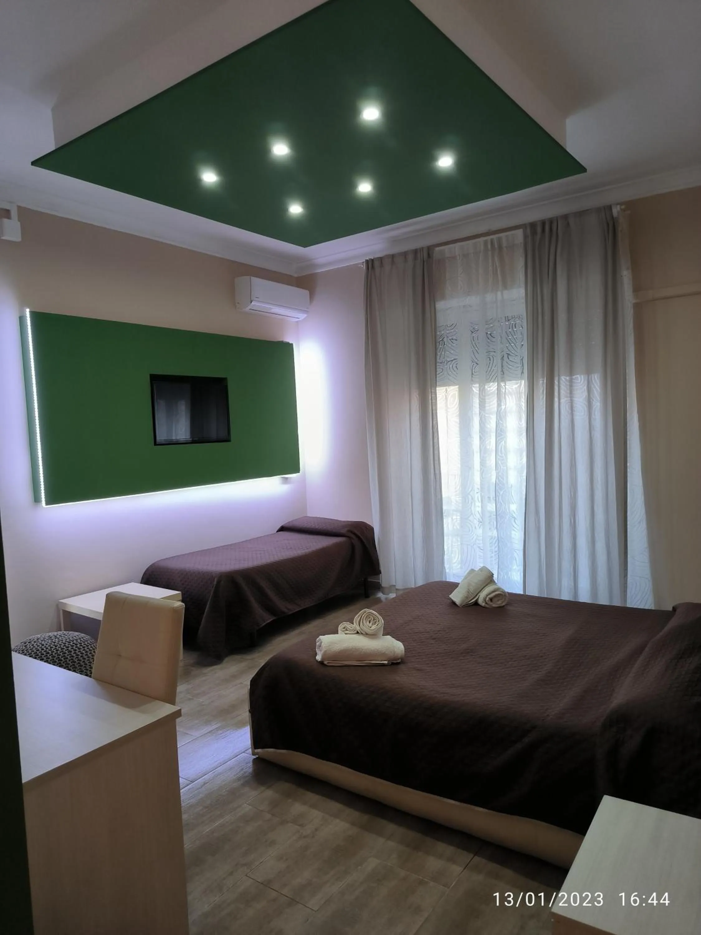 Photo of the whole room in Prestige B&B