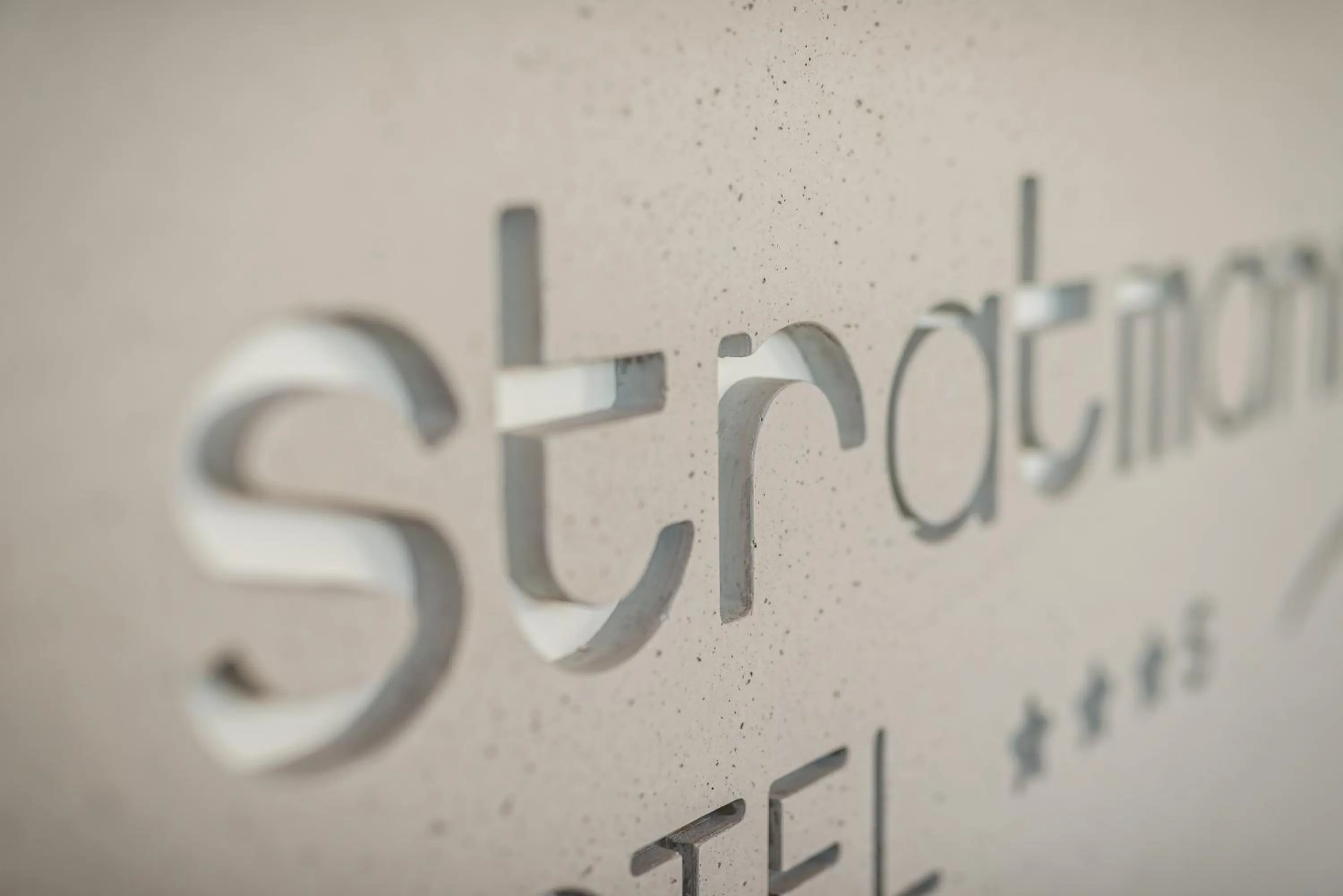 Property building in Stratmanns Hotel