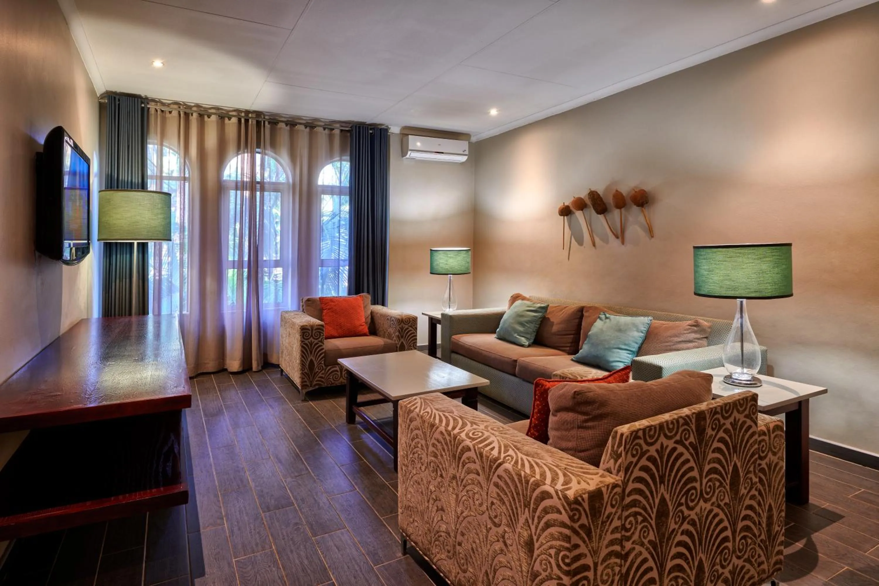 Communal lounge/ TV room in Metcourt at Khoroni