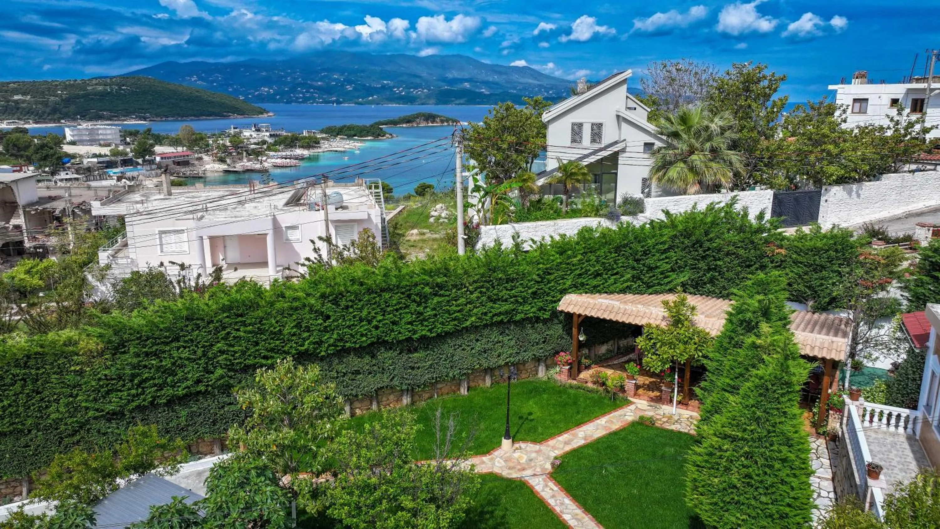 Villa M Cako