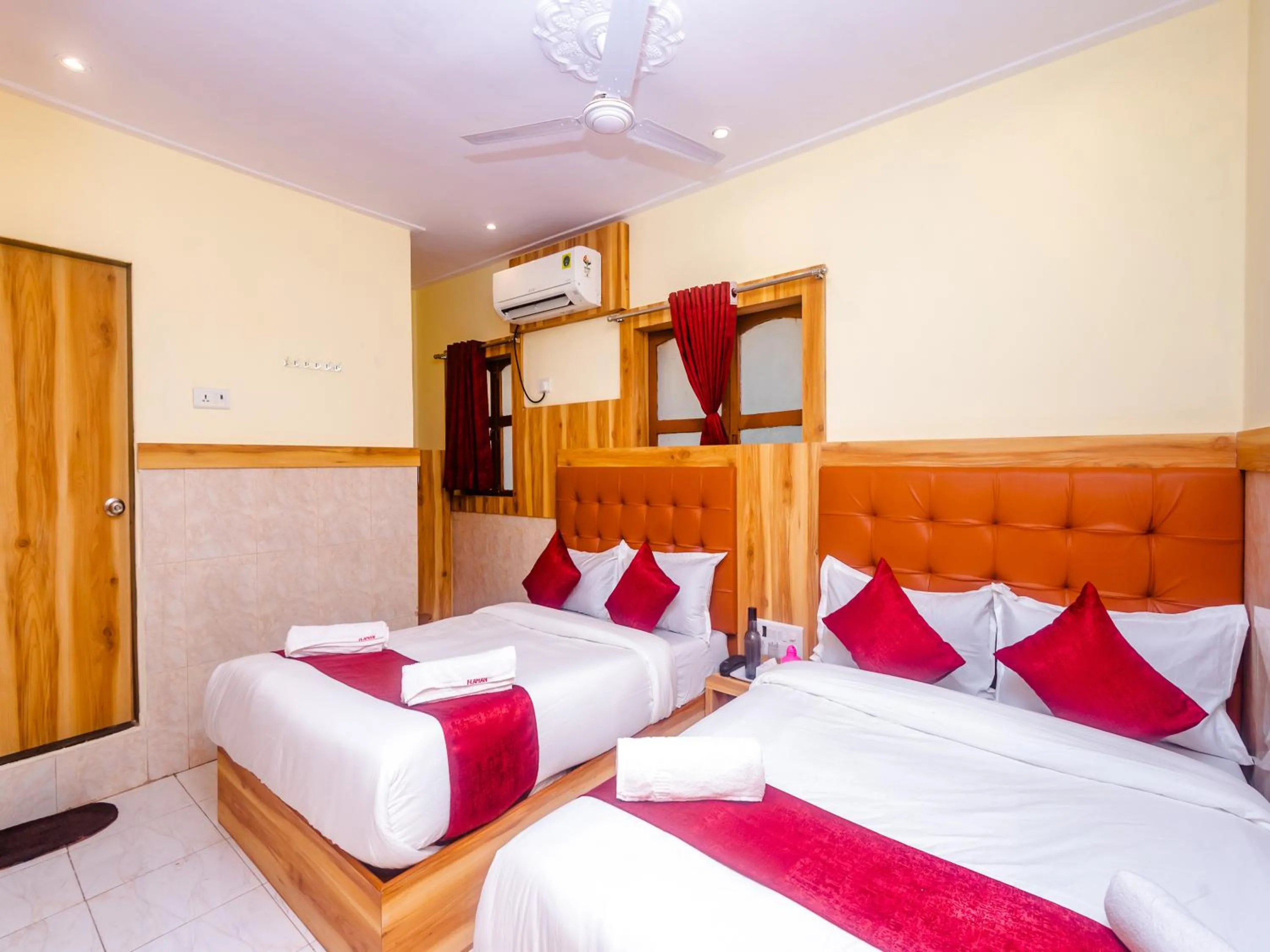 Bed in Aman Hotel near CST